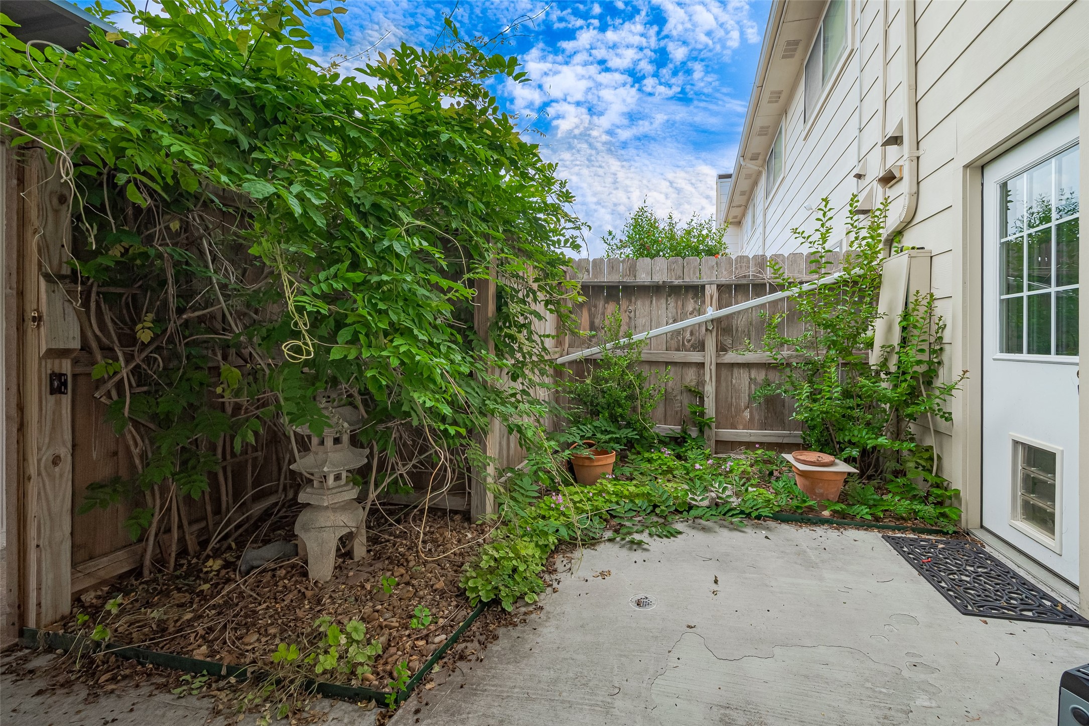 772 Thicket Lane , Houston, TX, 77079 | 94220673 | Realty Texas LLC
