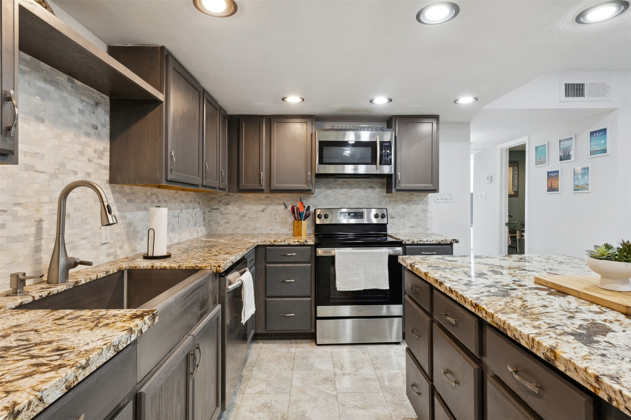 2321 Steel Street , Houston, TX, 77098 | 58567211 | Realty Texas LLC