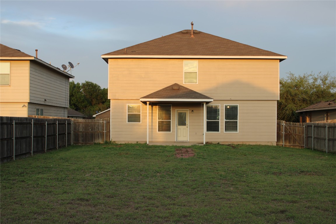 18354 Basket Flower Bend , Elgin, TX, 78621 | 8675627 | Realty Texas LLC