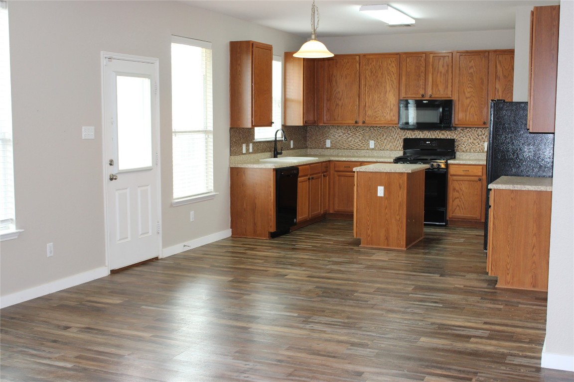 18354 Basket Flower Bend , Elgin, TX, 78621 | 8675627 | Realty Texas LLC