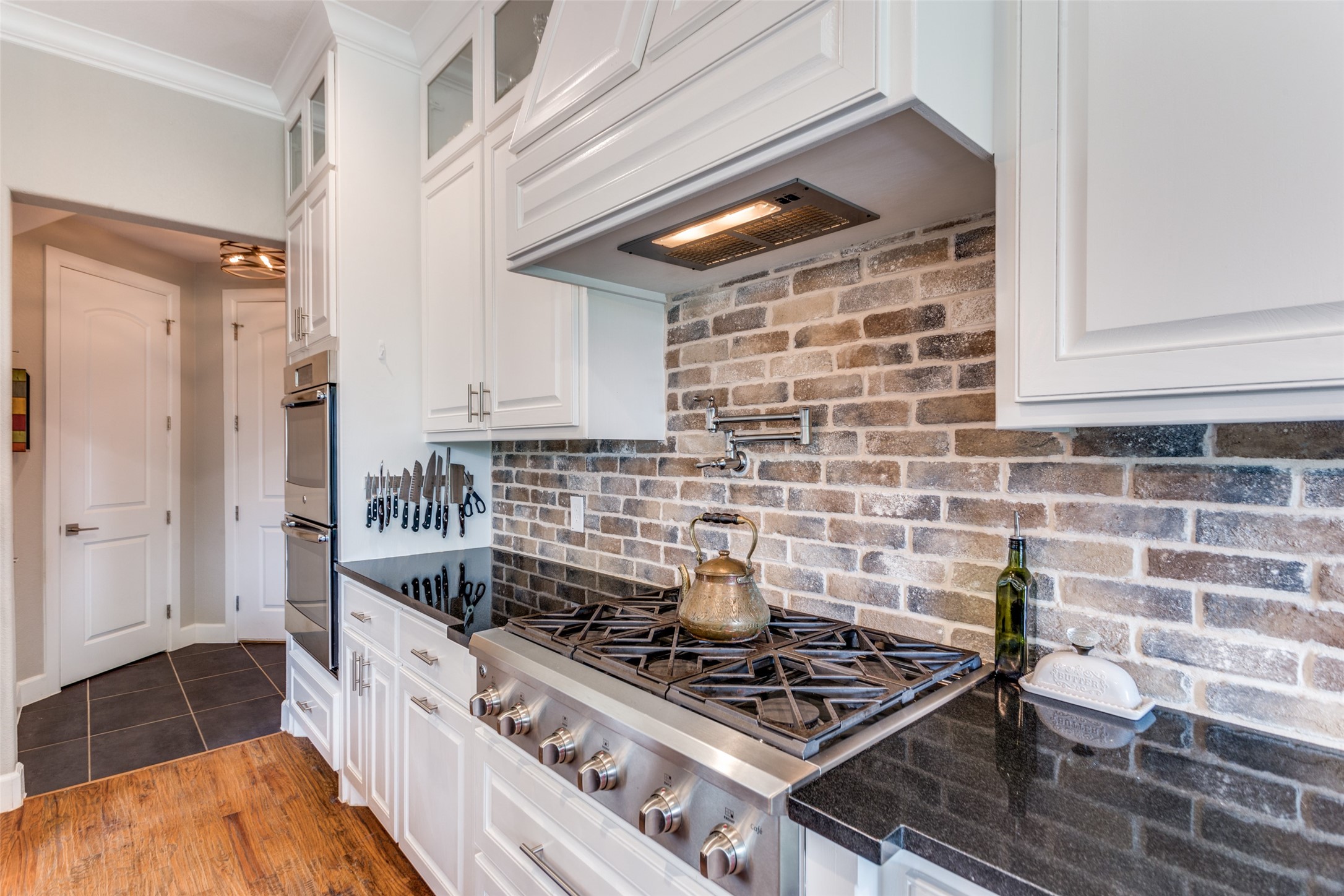 112 Falcon Crest Drive , Kennedale, TX, 76060 | 20914242 | Realty Texas LLC