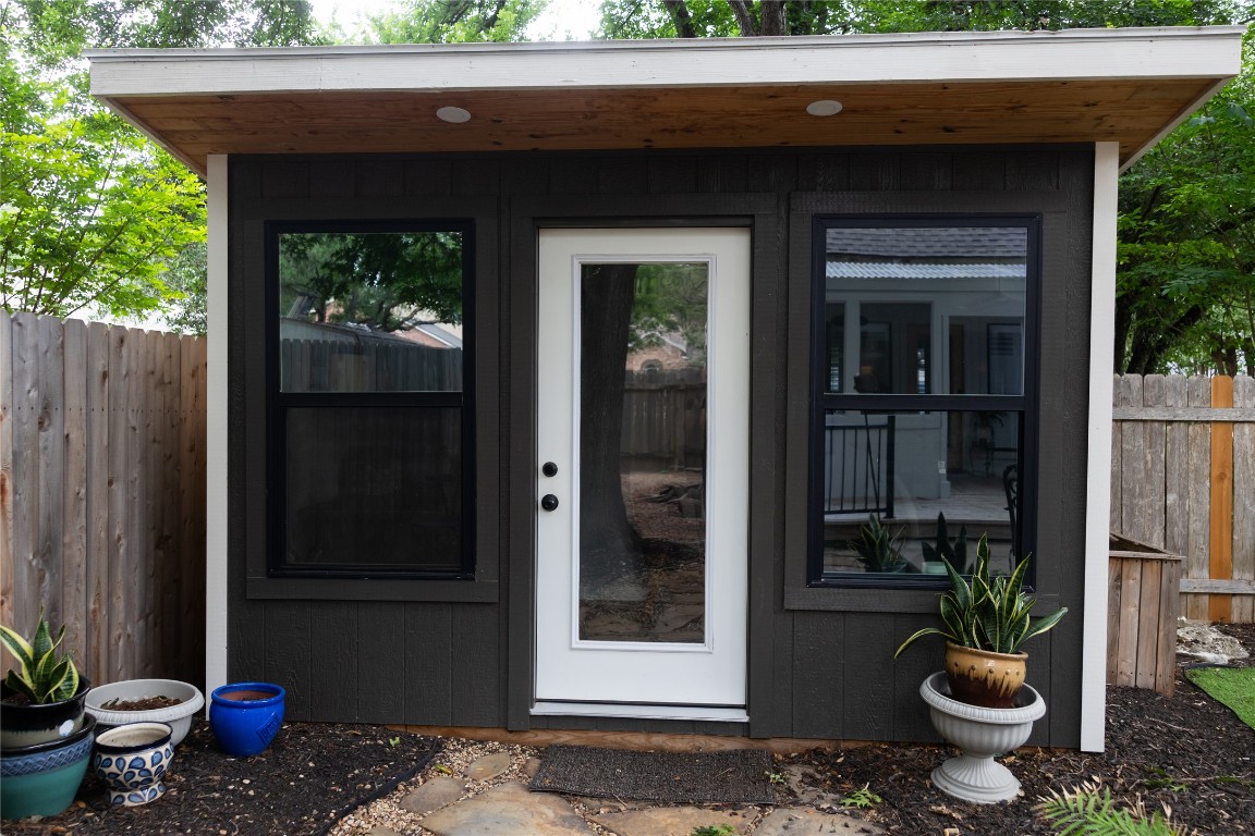 909 Blue Spring Circle , Round Rock, TX, 78681 | 6830336 | Realty Texas LLC