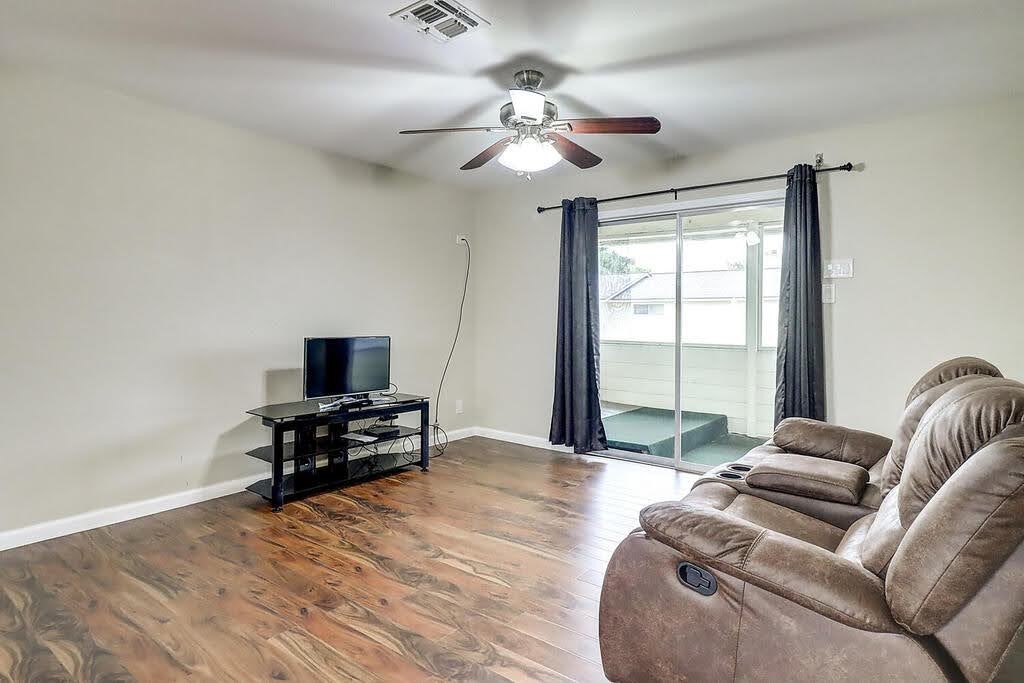 1011 Ennis Joslin 234 , Corpus Christi, TX, 78412 | 458451 | Realty Texas LLC