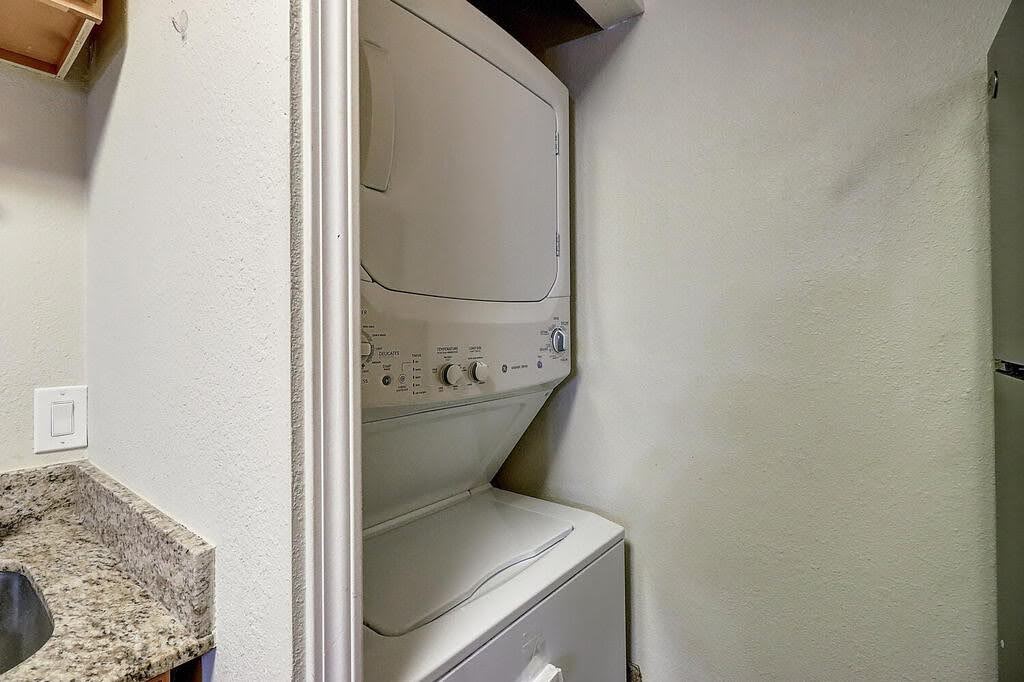 1011 Ennis Joslin 234 , Corpus Christi, TX, 78412 | 458451 | Realty Texas LLC