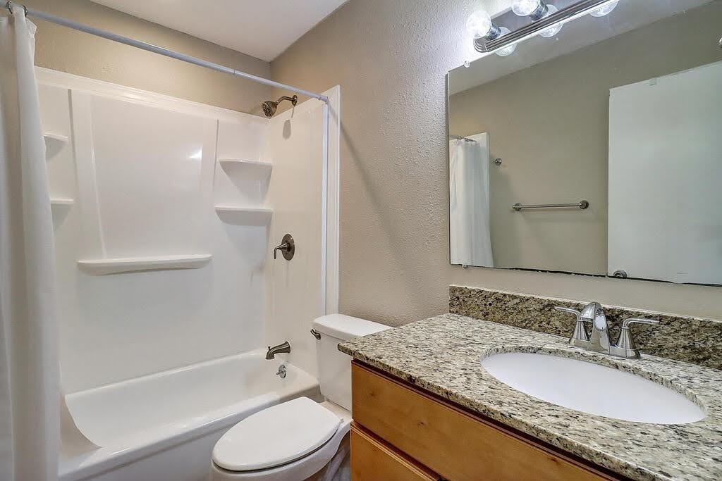 1011 Ennis Joslin 234 , Corpus Christi, TX, 78412 | 458451 | Realty Texas LLC