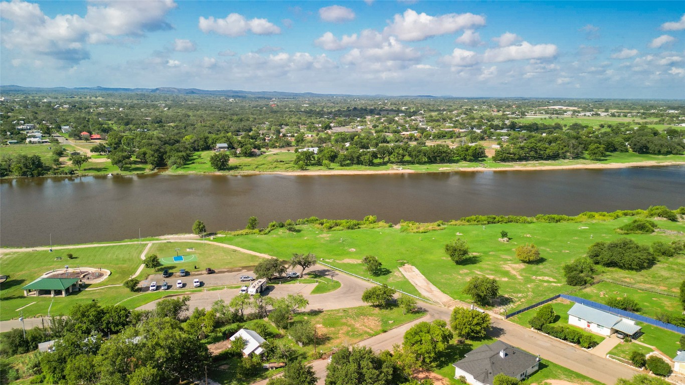 408 W Tarrant Street , Llano, TX, 78643 | 9867036 | Realty Texas LLC