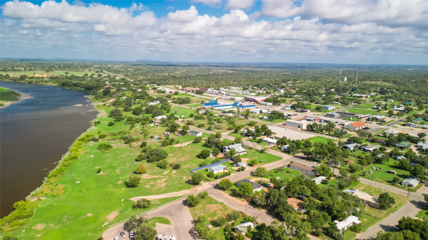 408 W Tarrant Street , Llano, TX, 78643 | 9867036 | Realty Texas LLC