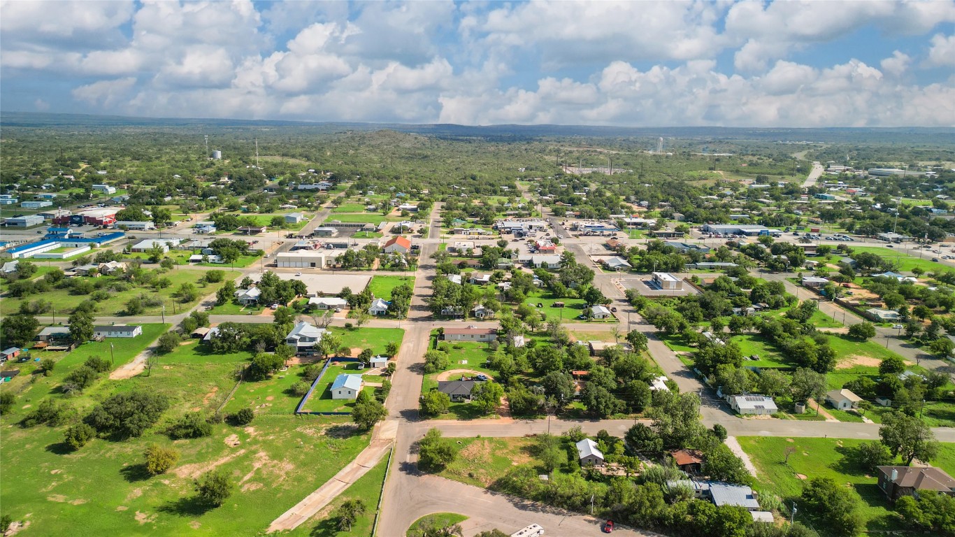 408 W Tarrant Street , Llano, TX, 78643 | 9867036 | Realty Texas LLC