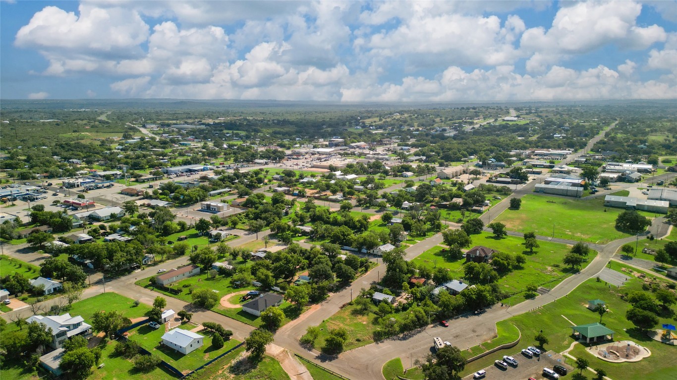 408 W Tarrant Street , Llano, TX, 78643 | 9867036 | Realty Texas LLC