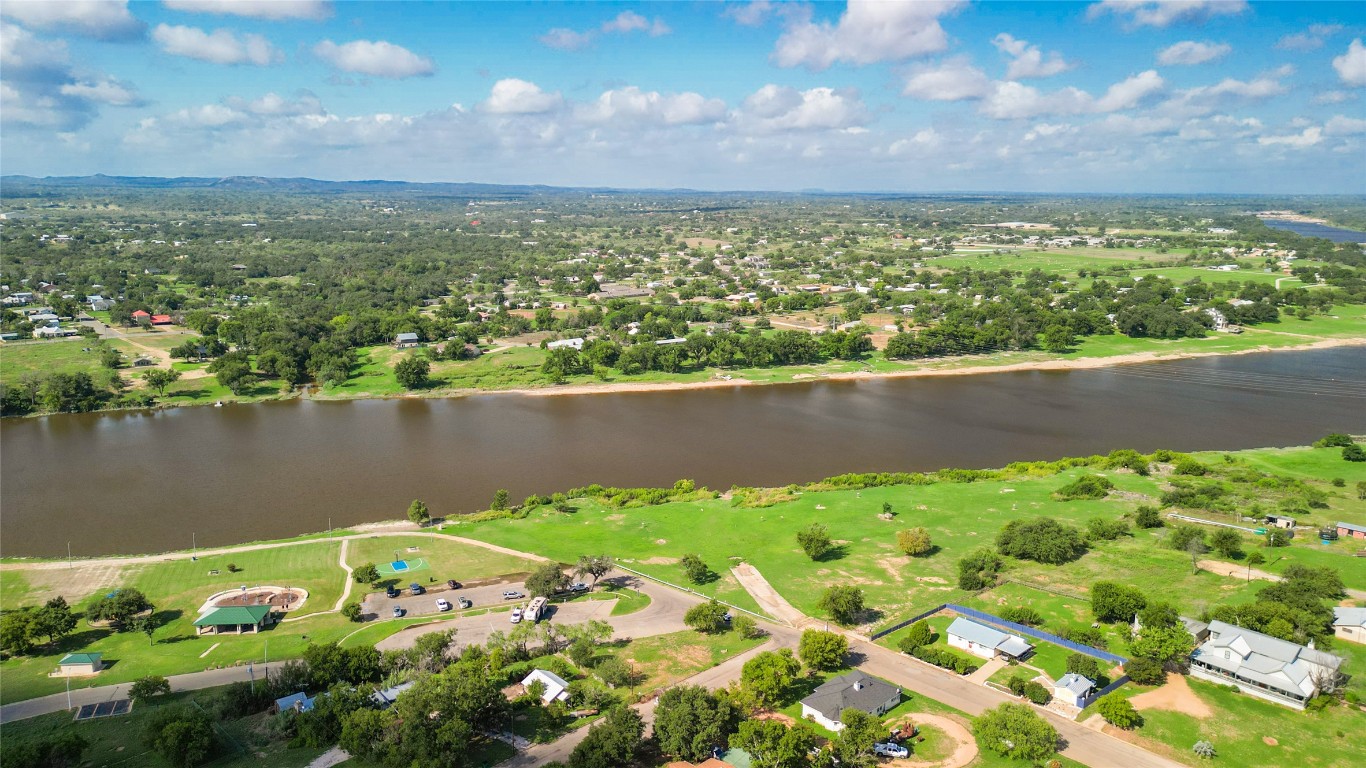 408 W Tarrant Street , Llano, TX, 78643 | 9867036 | Realty Texas LLC