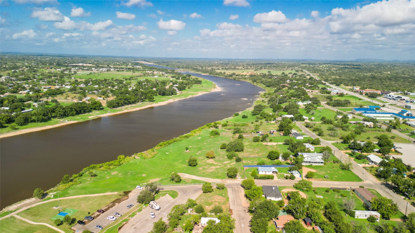 408 W Tarrant Street , Llano, TX, 78643 | 9867036 | Realty Texas LLC