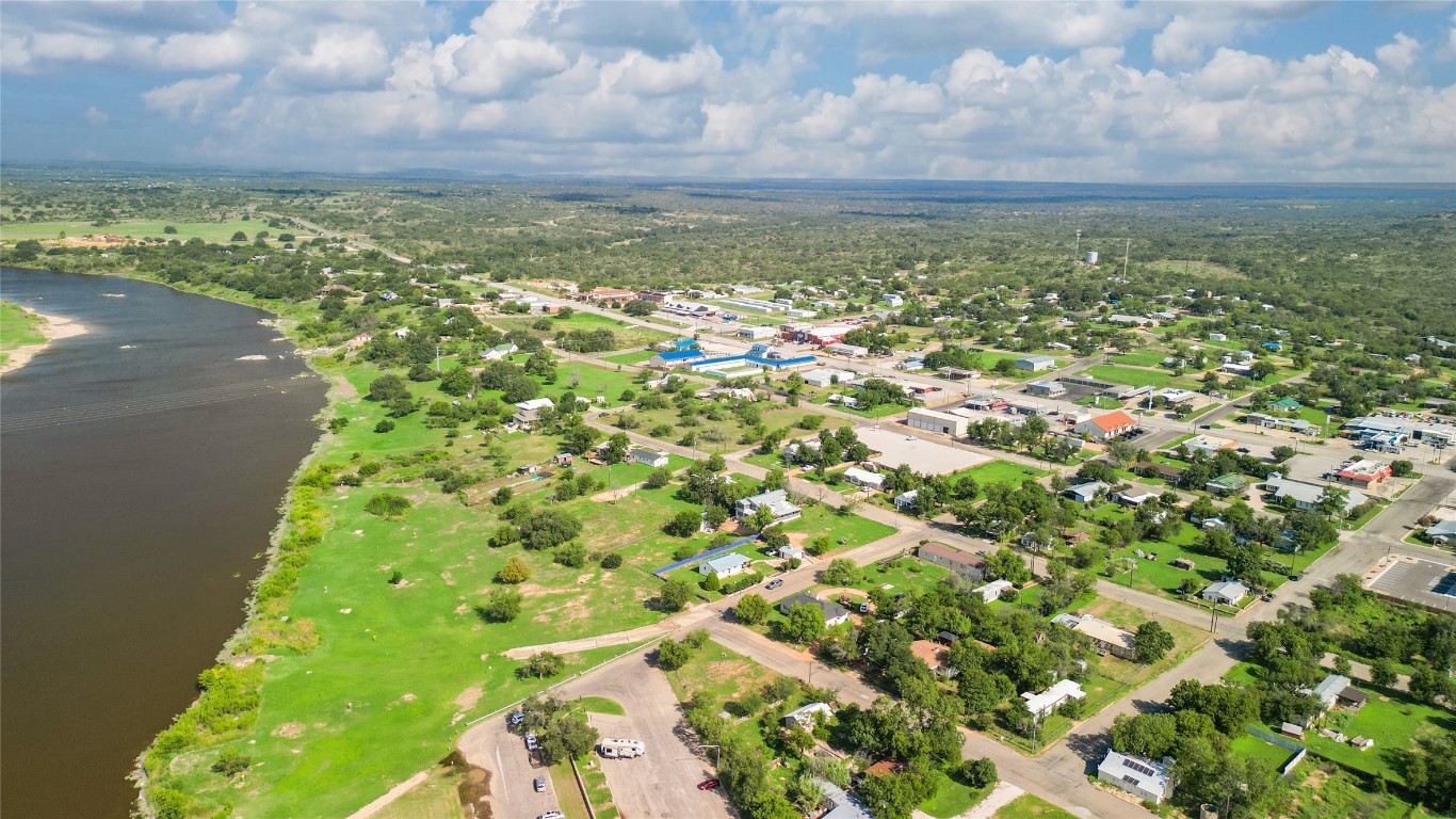 408 W Tarrant Street , Llano, TX, 78643 | 9867036 | Realty Texas LLC