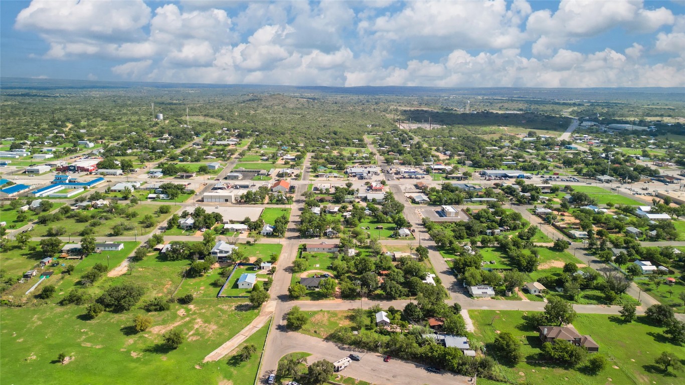 408 W Tarrant Street , Llano, TX, 78643 | 9867036 | Realty Texas LLC