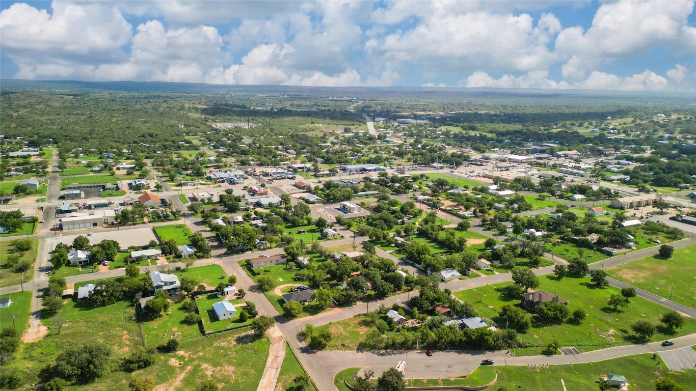 408 W Tarrant Street , Llano, TX, 78643 | 9867036 | Realty Texas LLC