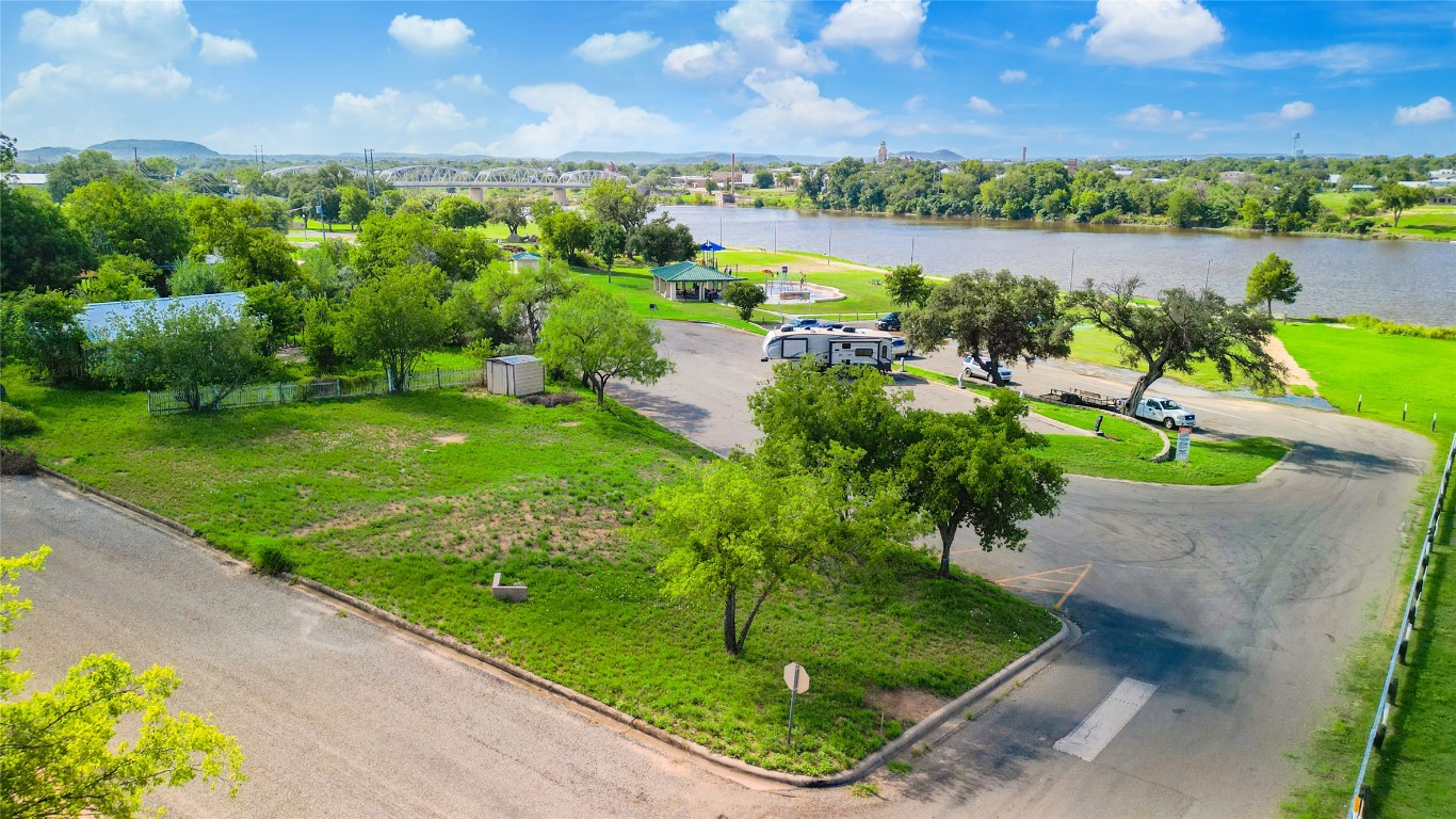 408 W Tarrant Street , Llano, TX, 78643 | 9867036 | Realty Texas LLC