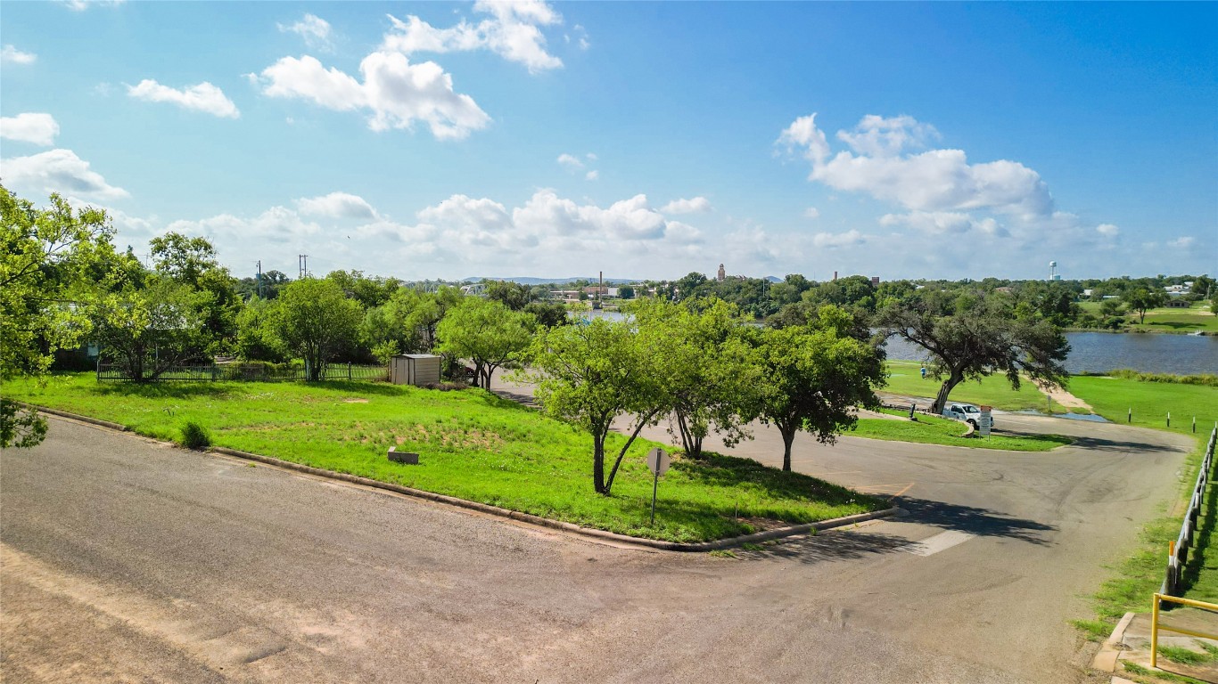 408 W Tarrant Street , Llano, TX, 78643 | 9867036 | Realty Texas LLC
