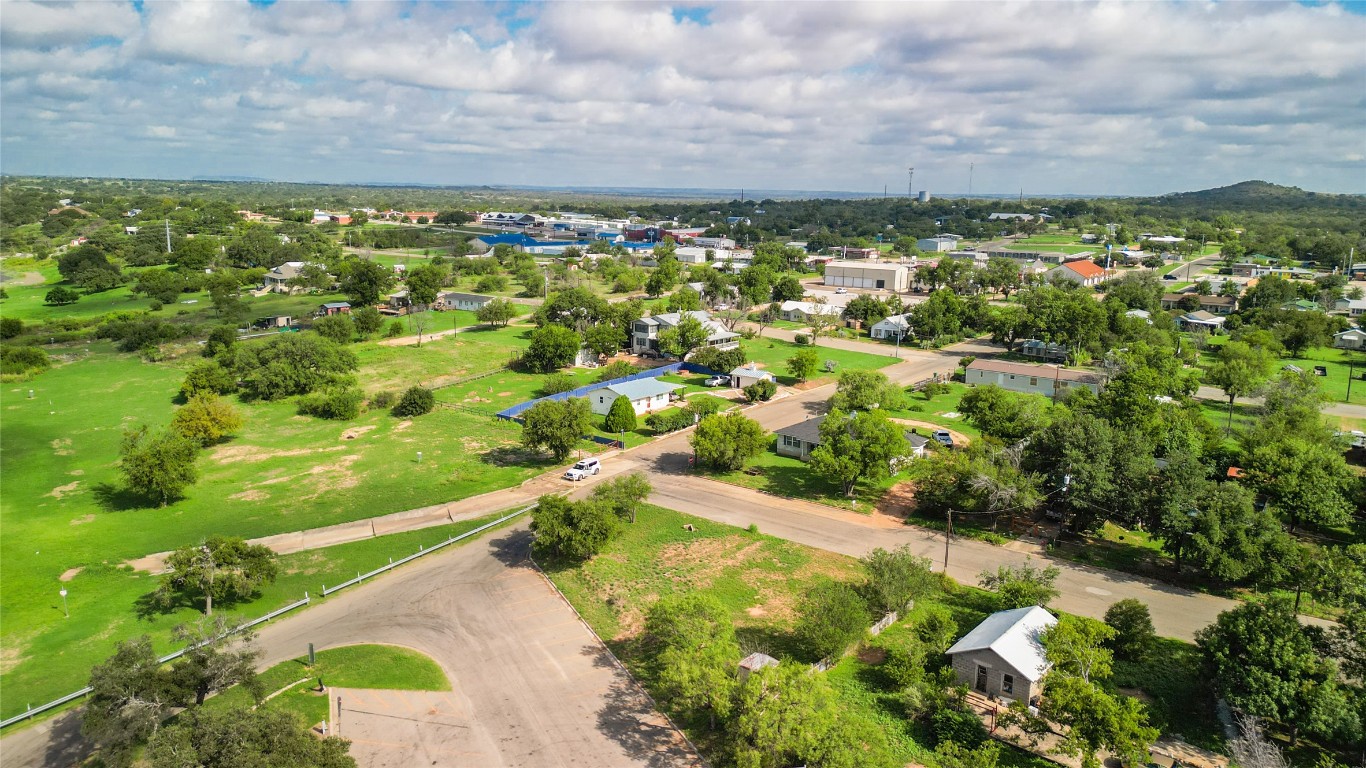 408 W Tarrant Street , Llano, TX, 78643 | 9867036 | Realty Texas LLC