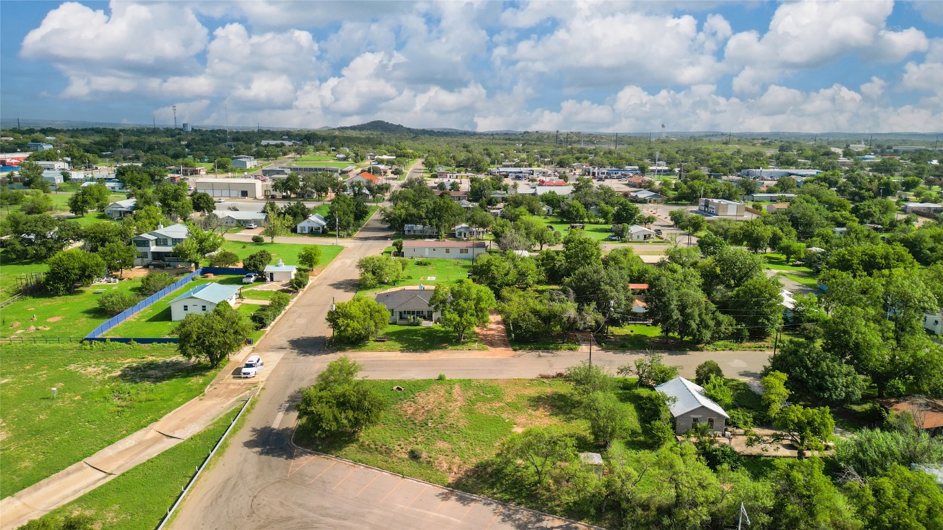 408 W Tarrant Street , Llano, TX, 78643 | 9867036 | Realty Texas LLC