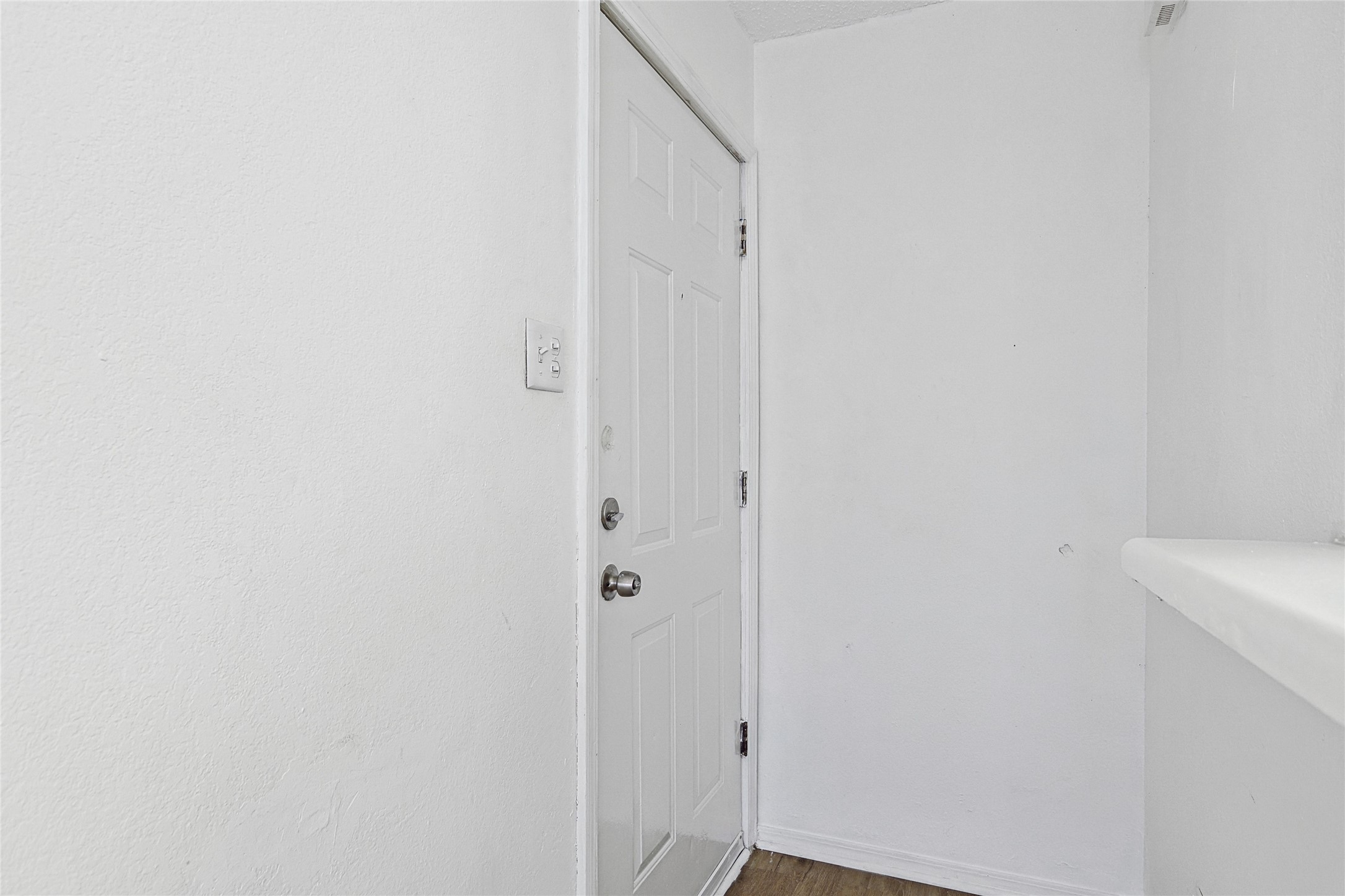 9839 Walnut Street 306 , Dallas, TX, 75243 | 20922295 | Realty Texas LLC