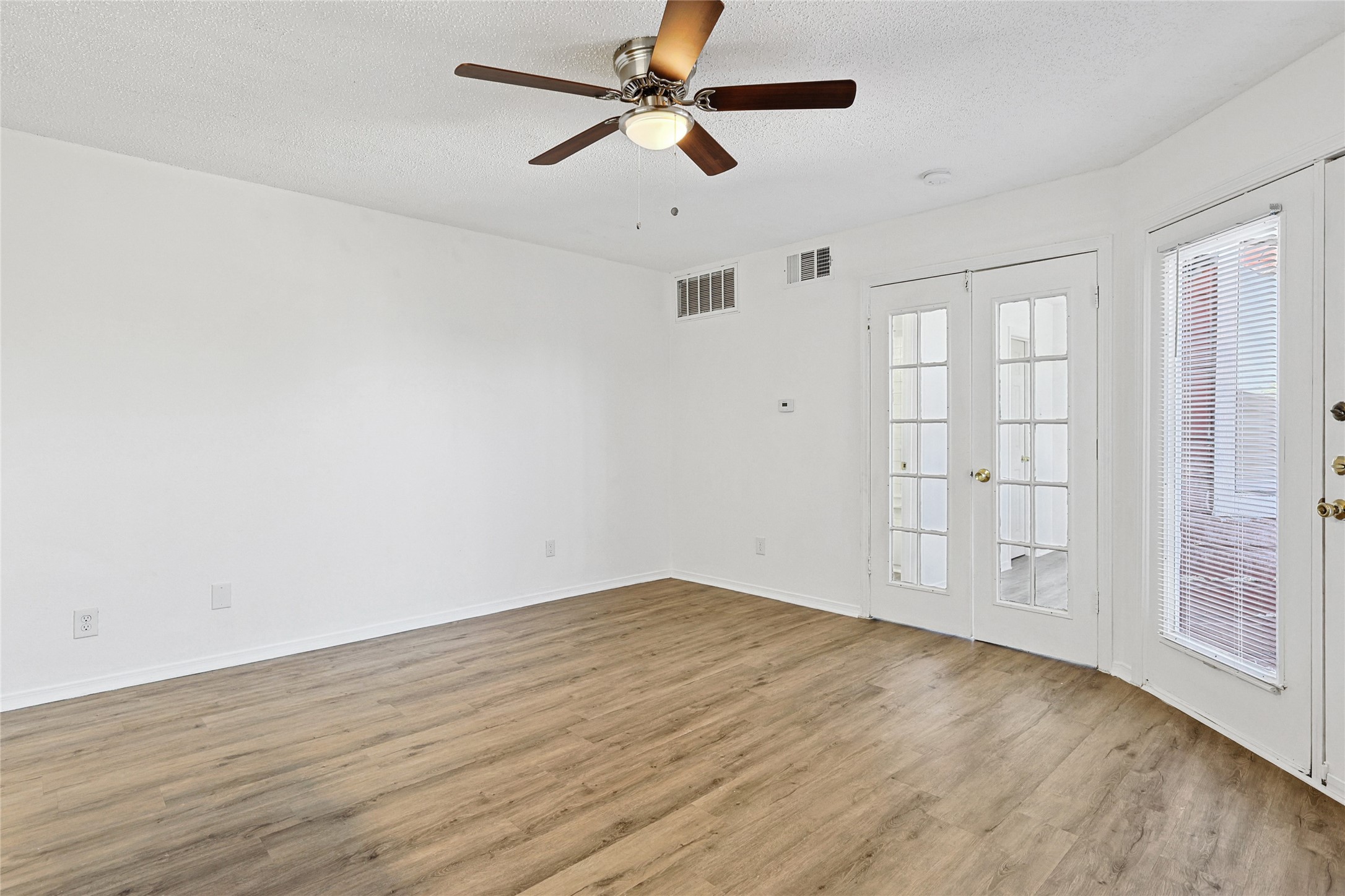 9839 Walnut Street 306 , Dallas, TX, 75243 | 20922295 | Realty Texas LLC