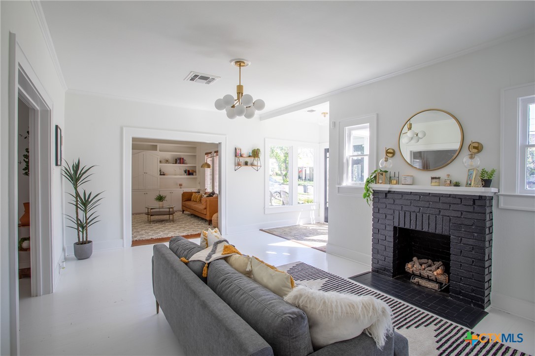 1403 N Glass Street , Victoria, TX, 77901 | 578476 | Realty Texas LLC