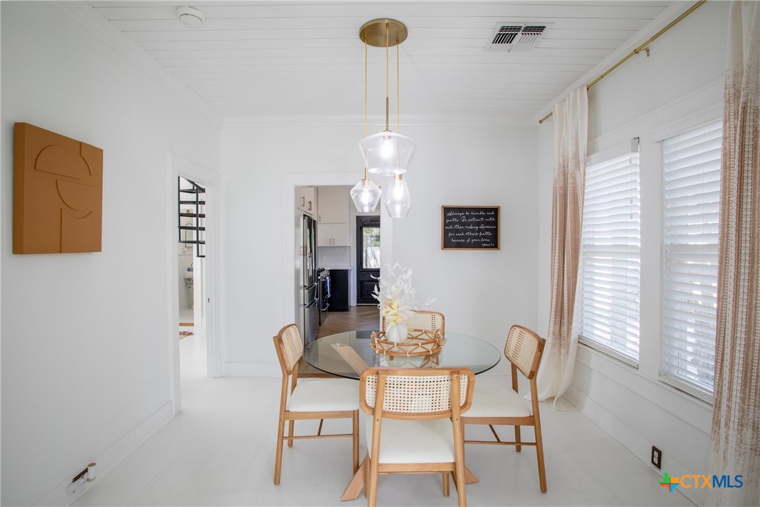 1403 N Glass Street , Victoria, TX, 77901 | 578476 | Realty Texas LLC