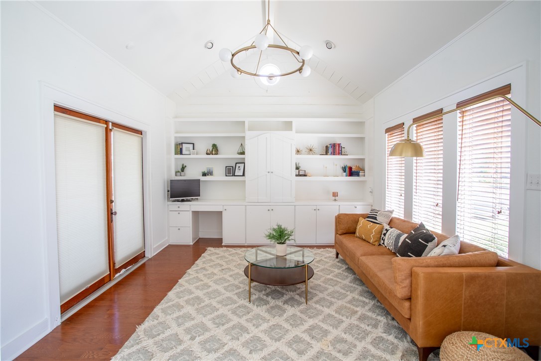 1403 N Glass Street , Victoria, TX, 77901 | 578476 | Realty Texas LLC
