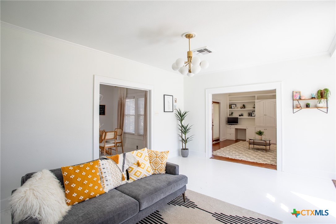 1403 N Glass Street , Victoria, TX, 77901 | 578476 | Realty Texas LLC
