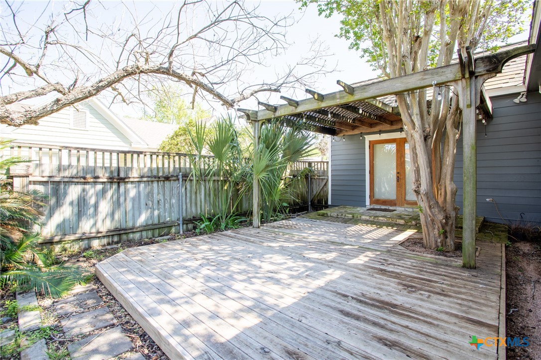 1403 N Glass Street , Victoria, TX, 77901 | 578476 | Realty Texas LLC