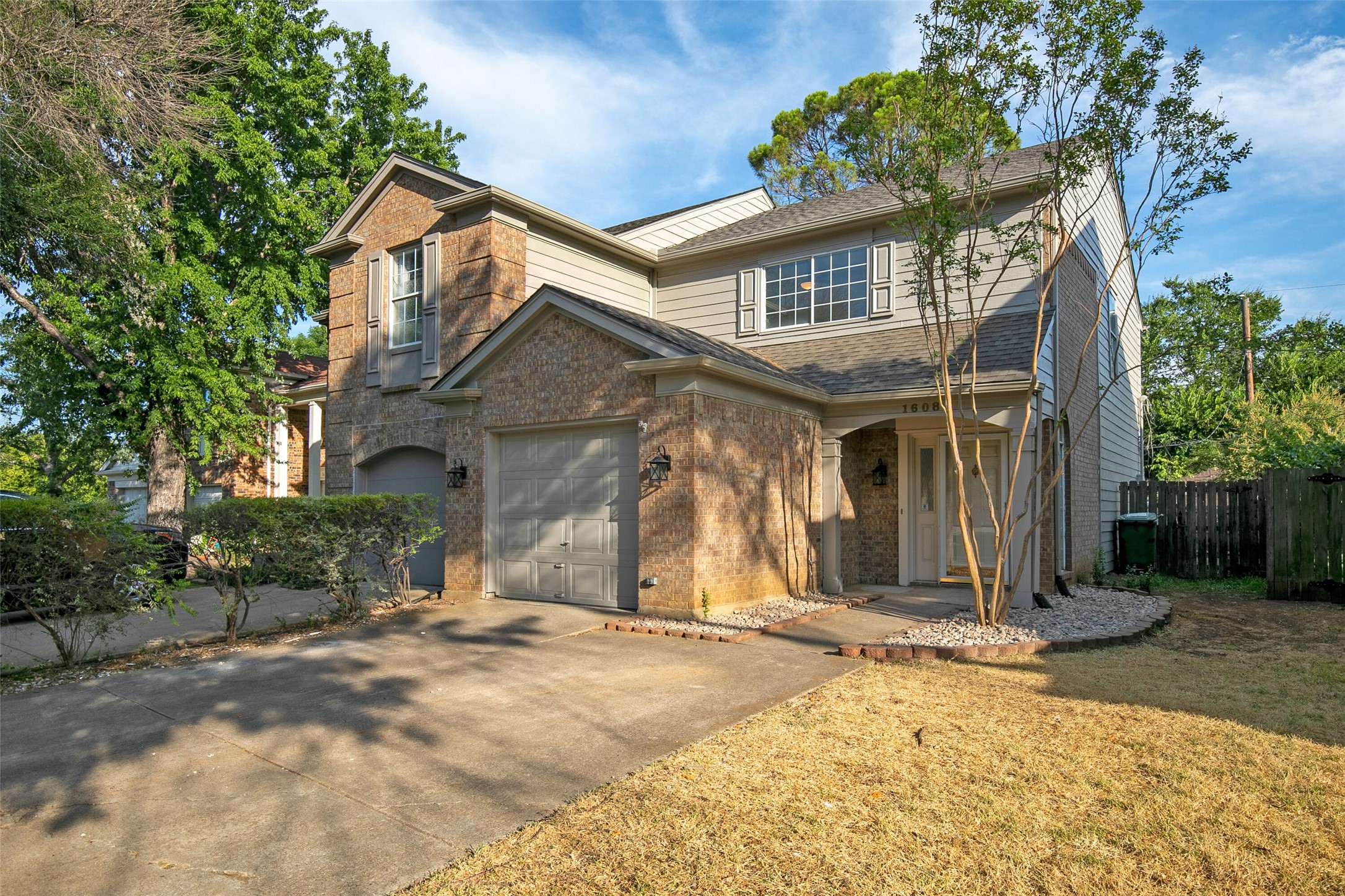 1608 Creek Bank Lane Q , Arlington, TX, 76014 | 20923264 | Realty Texas LLC