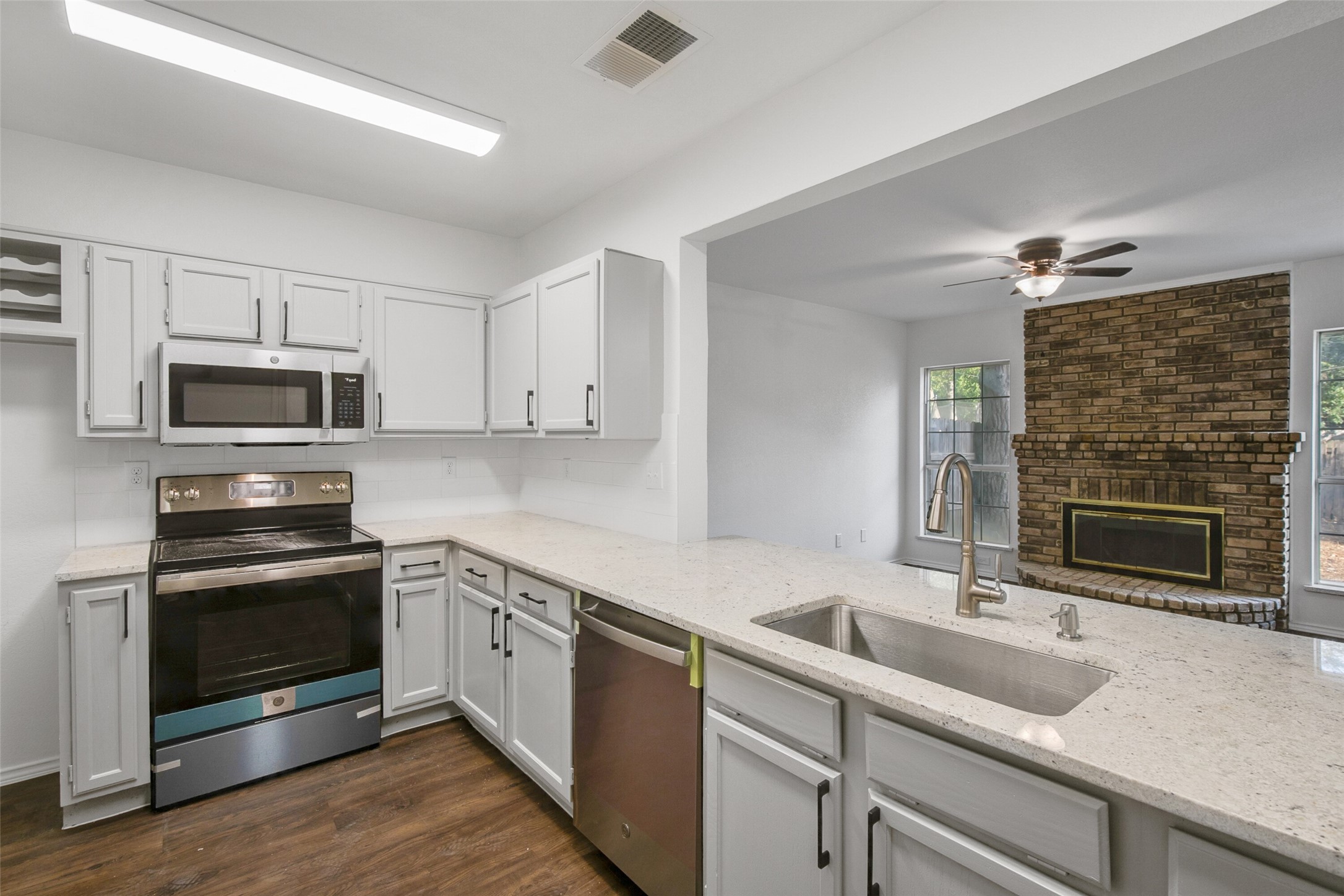 1608 Creek Bank Lane Q , Arlington, TX, 76014 | 20923264 | Realty Texas LLC