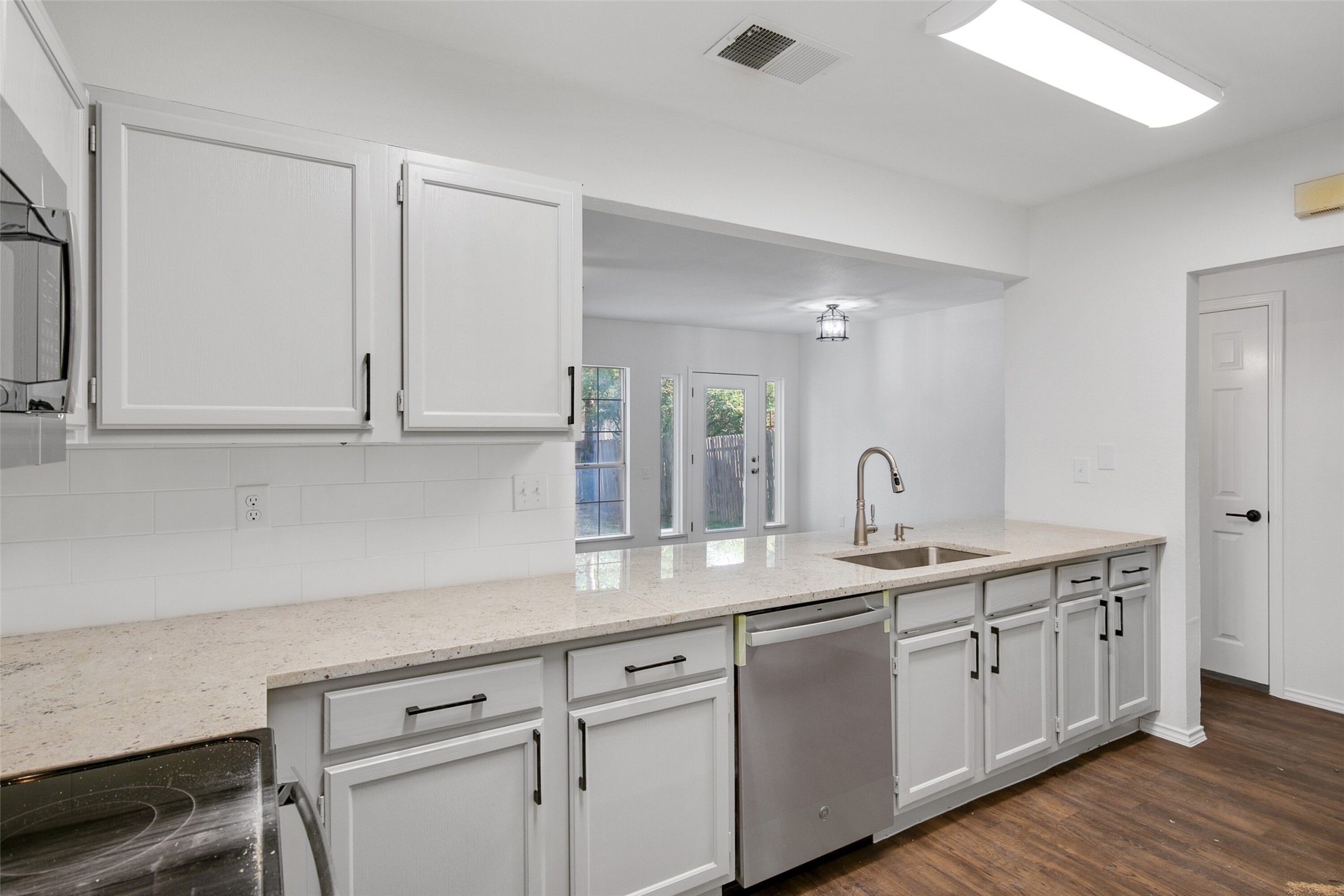 1608 Creek Bank Lane Q , Arlington, TX, 76014 | 20923264 | Realty Texas LLC