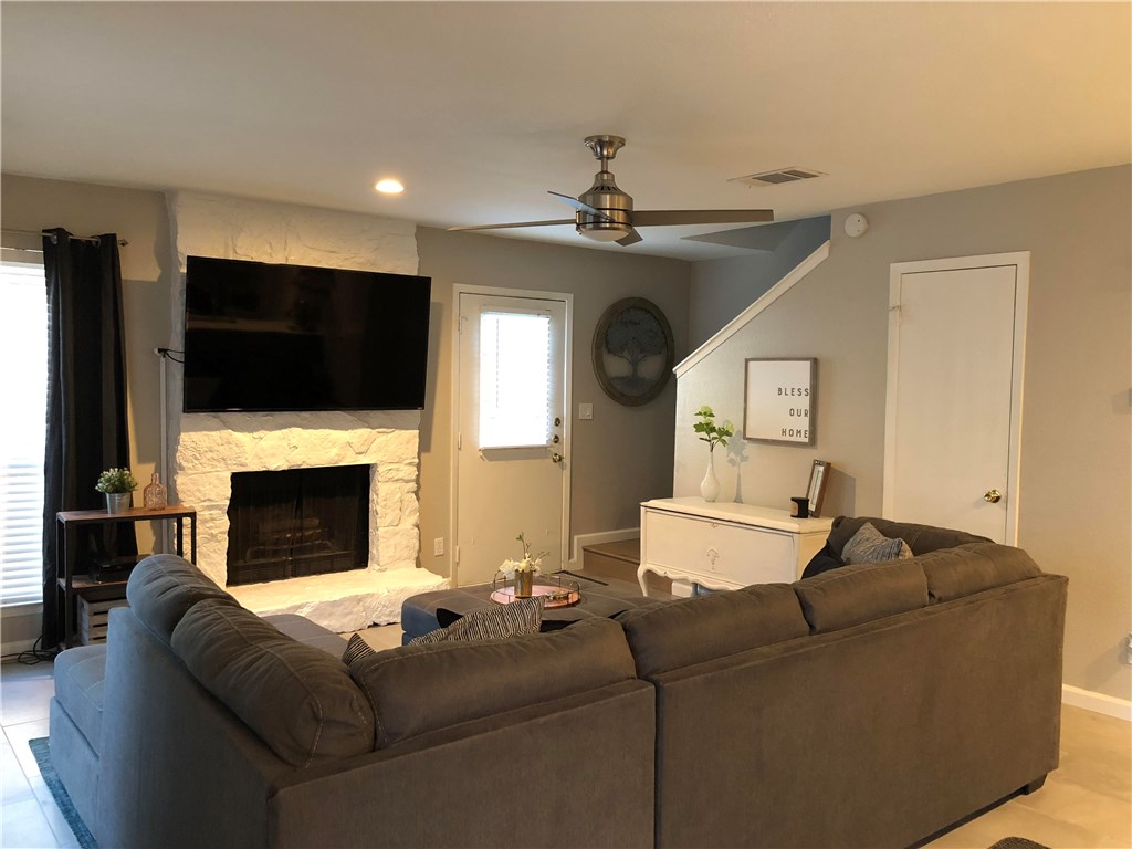 1510 Camp Craft Road D , West Lake Hills, TX, 78746 | 6543769 | Realty Texas LLC