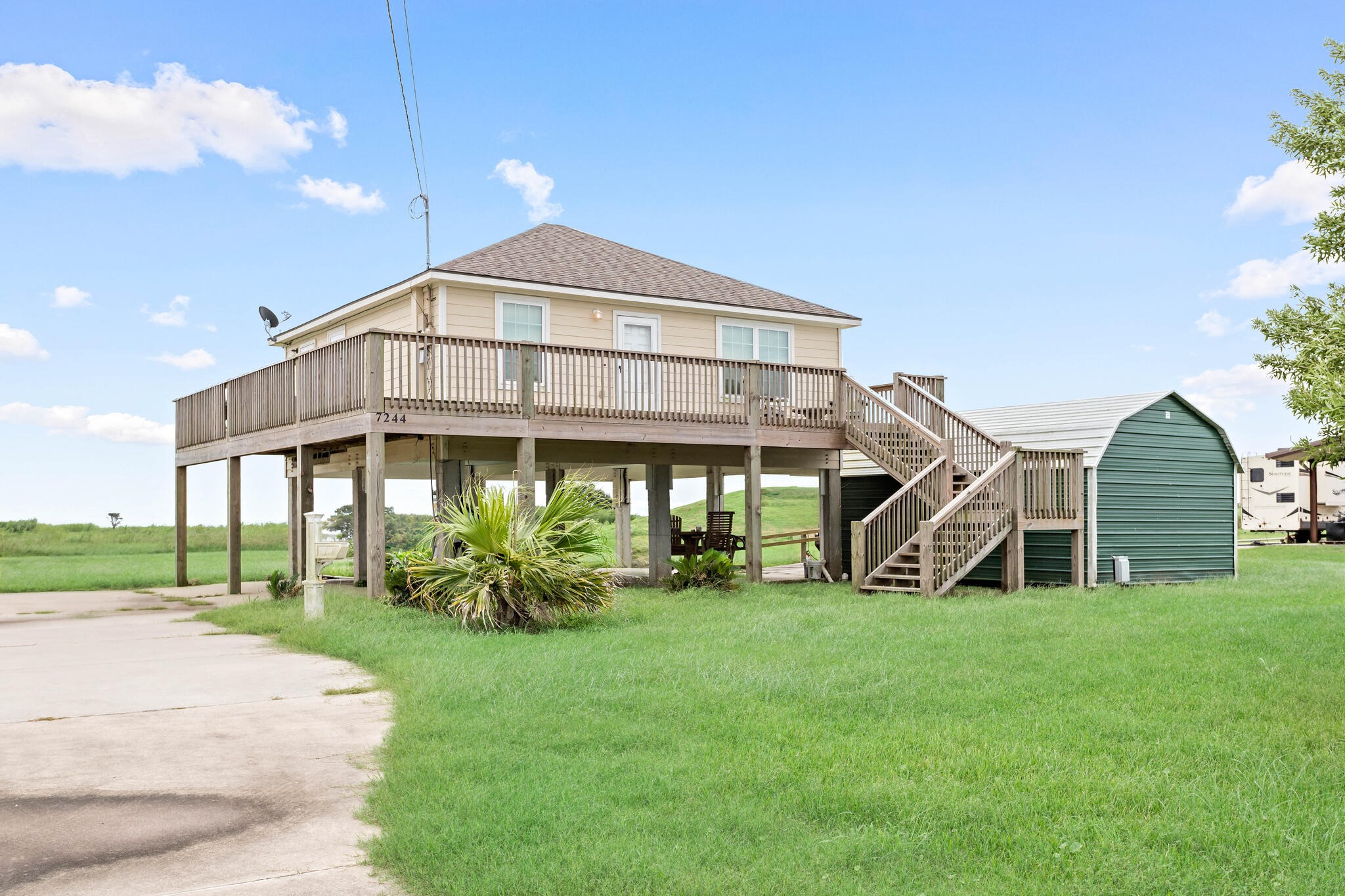7244 S Gulfway Drive E , Sabine Pass, TX, 77642 | 78909962 | Realty Texas LLC