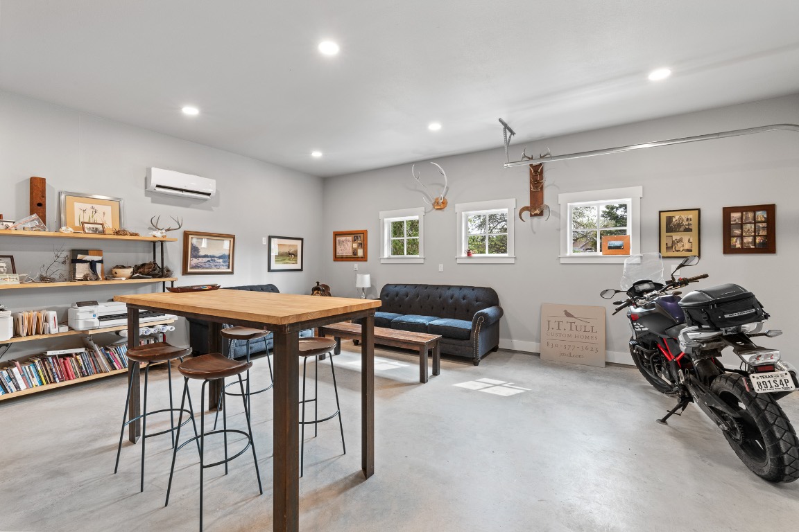 195 Mackay Drive , Kerrville, TX, 78028 | 9922907 | Realty Texas LLC