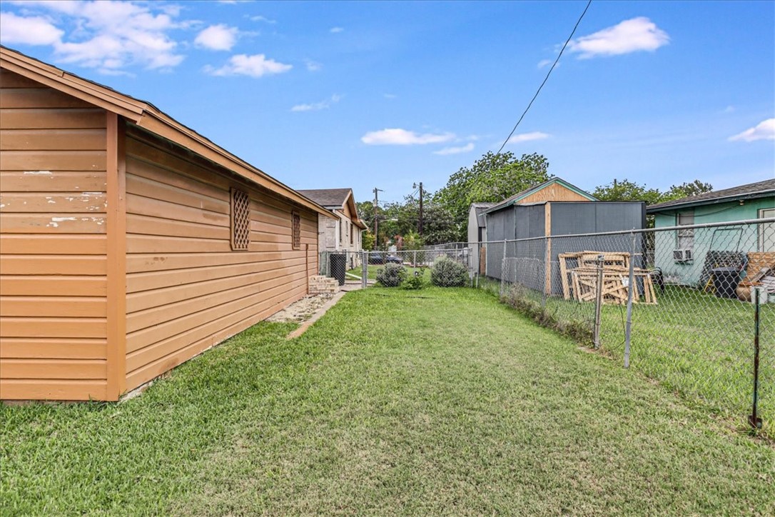 1032 Illinois Street , Robstown, TX, 78380 | 458353 | Realty Texas LLC