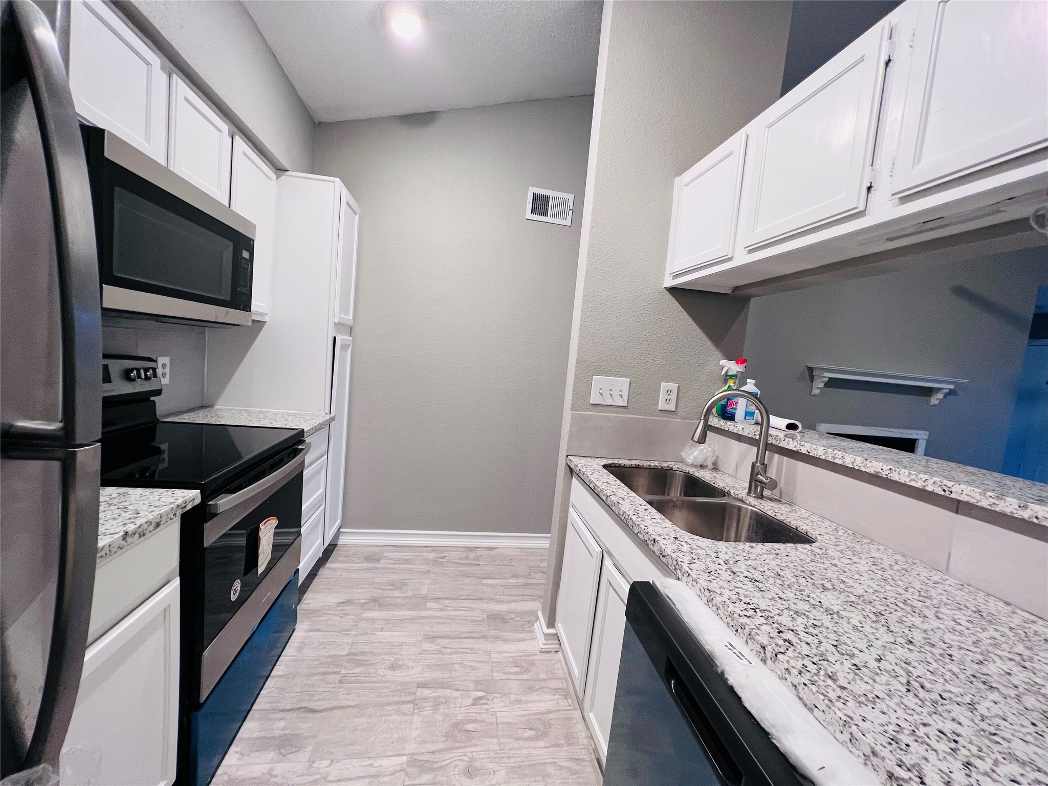 2121 El Paseo Street 2204 , Houston, TX, 77054 | 38239987 | Realty Texas LLC