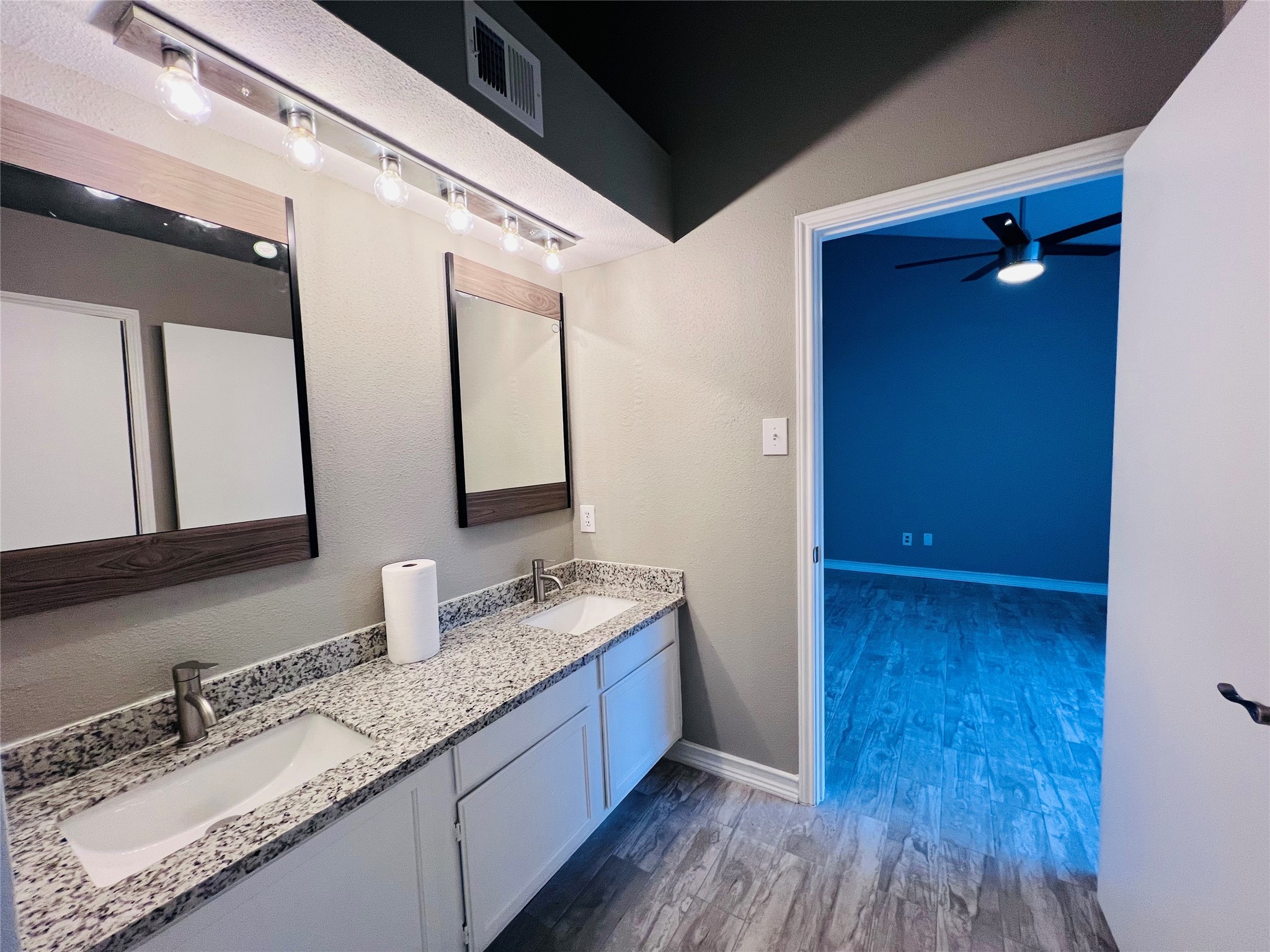 2121 El Paseo Street 2204 , Houston, TX, 77054 | 38239987 | Realty Texas LLC