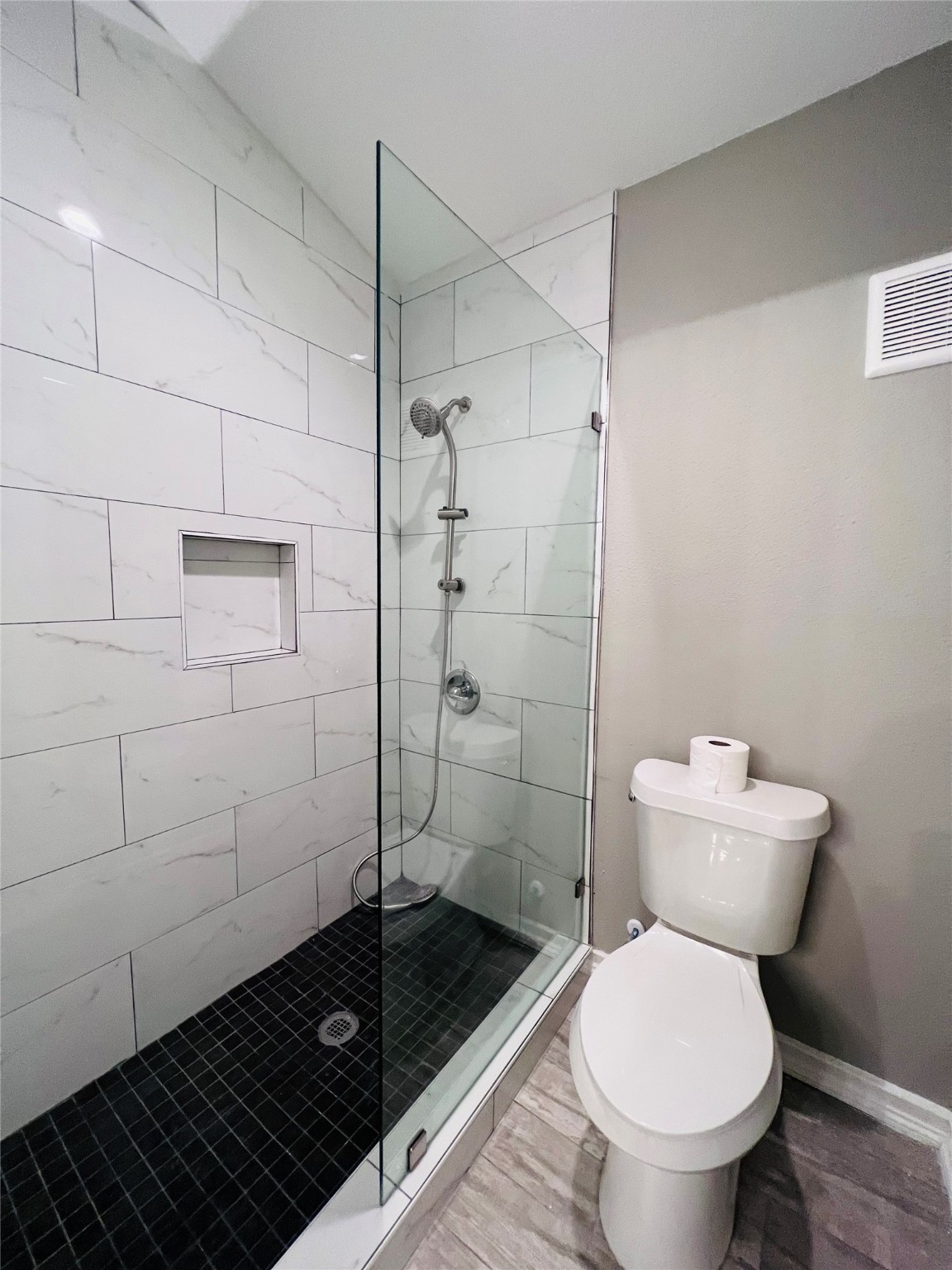 2121 El Paseo Street 2204 , Houston, TX, 77054 | 38239987 | Realty Texas LLC