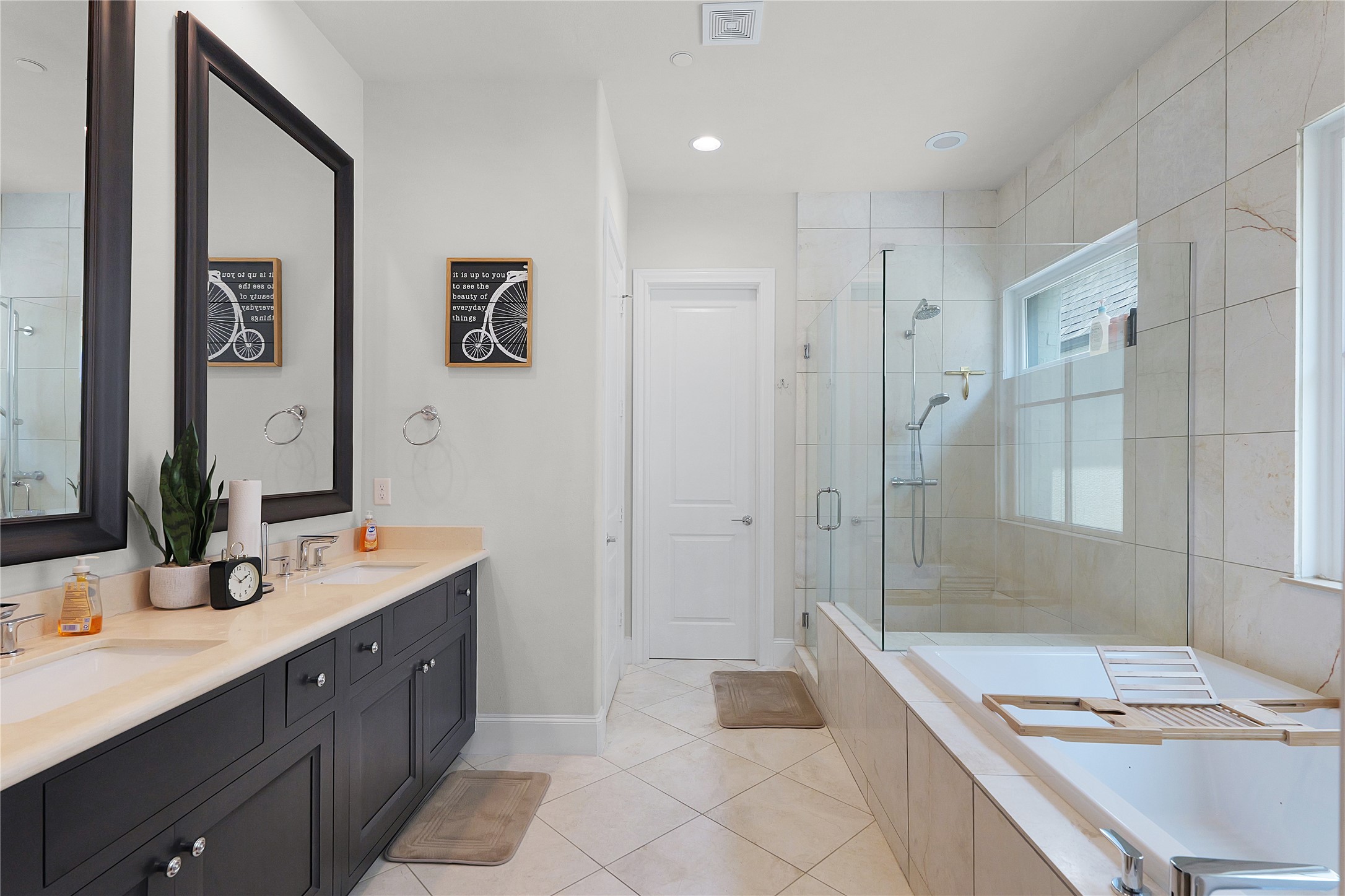 6113 Nicholas Grove Place , Houston, TX, 77055 | 94659953 | Realty Texas LLC