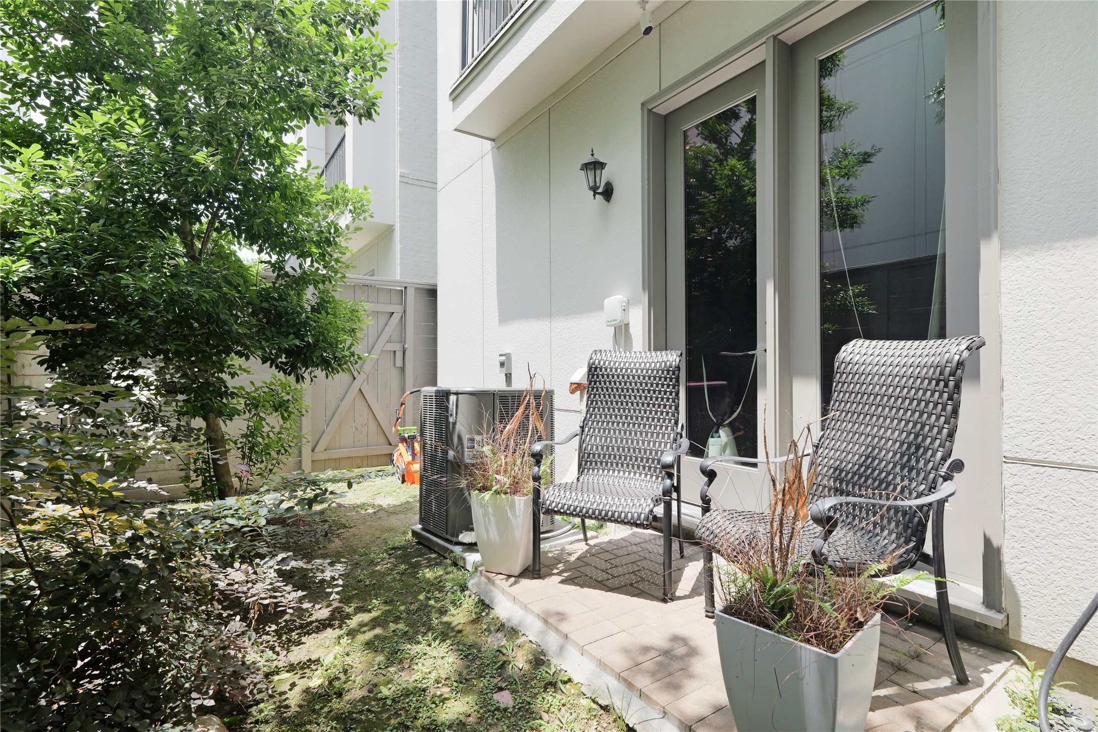 6113 Nicholas Grove Place , Houston, TX, 77055 | 94659953 | Realty Texas LLC