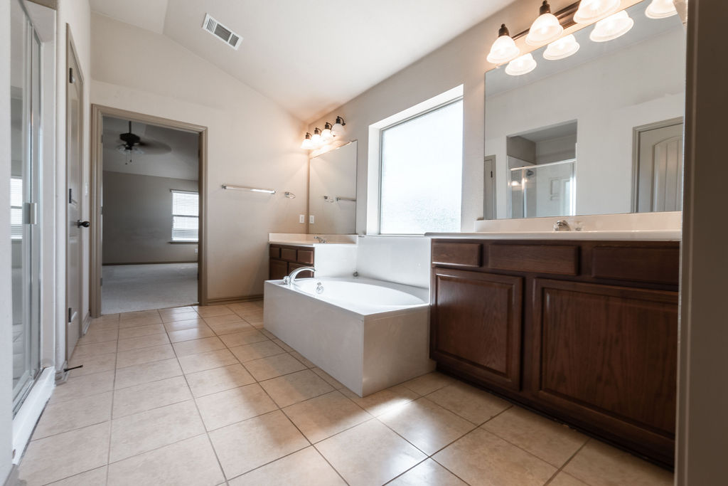1509 Greenside Drive, Round Rock, TX, 78665 | 1662519 | Realty Texas LLC