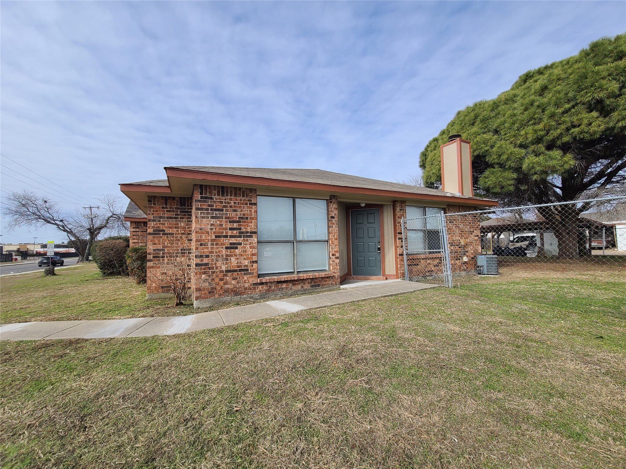 302 W Warrior Trail , Grand Prairie, TX, 75052 | 20924575 | Realty Texas LLC