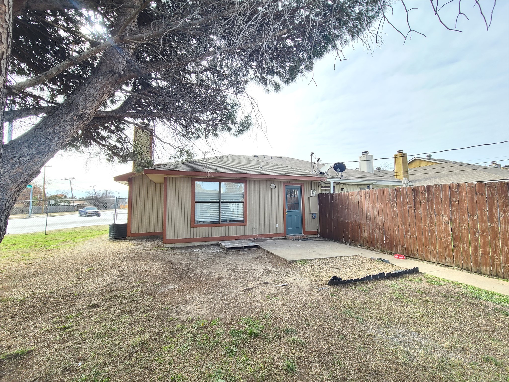 302 W Warrior Trail , Grand Prairie, TX, 75052 | 20924575 | Realty Texas LLC