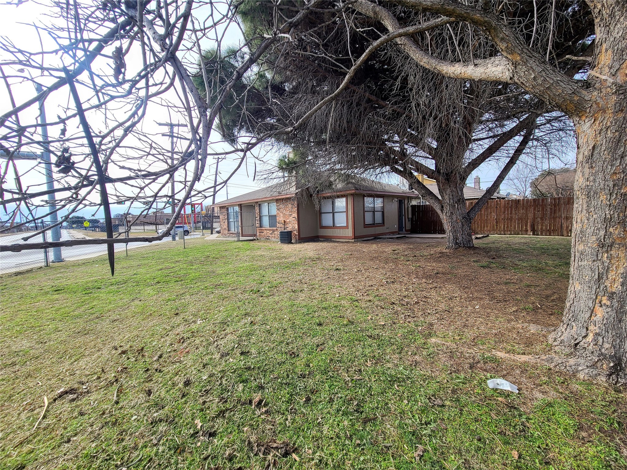 302 W Warrior Trail , Grand Prairie, TX, 75052 | 20924575 | Realty Texas LLC