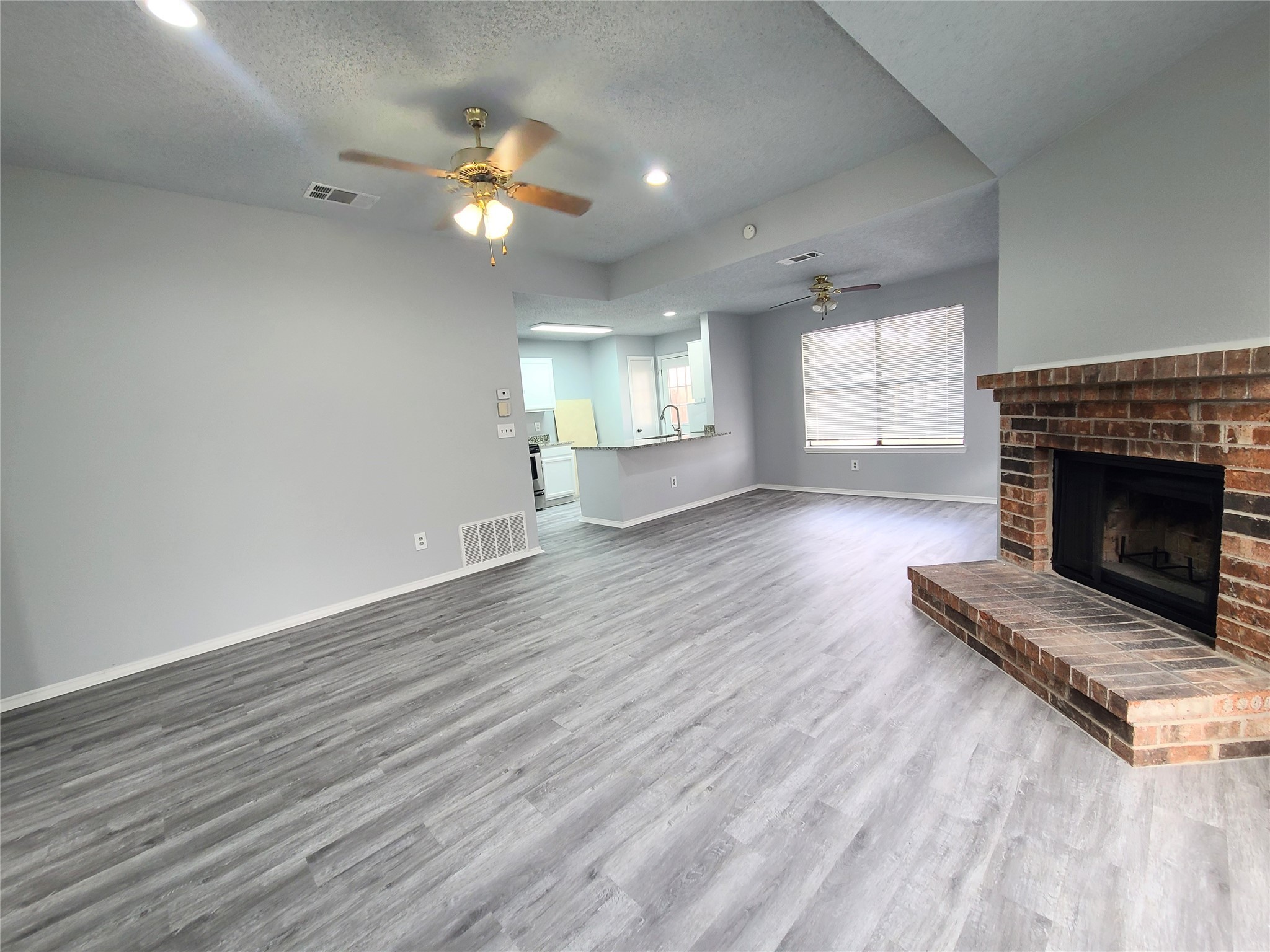 302 W Warrior Trail , Grand Prairie, TX, 75052 | 20924575 | Realty Texas LLC