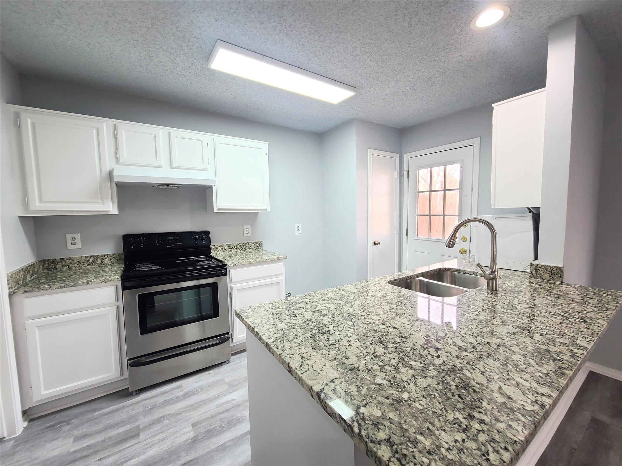 302 W Warrior Trail , Grand Prairie, TX, 75052 | 20924575 | Realty Texas LLC