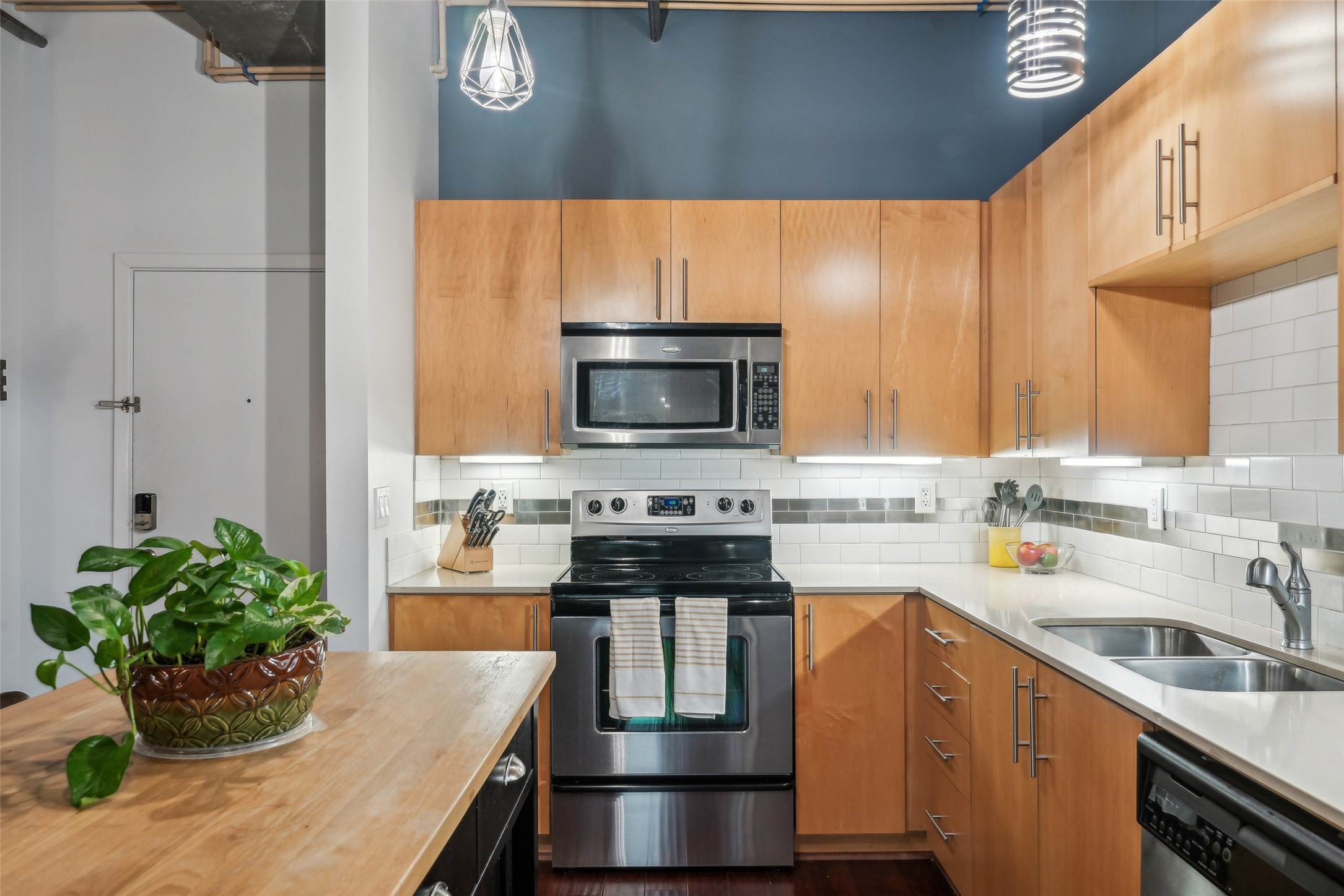 1001 Belleview Street 403 , Dallas, TX, 75215 | 20924365 | Realty Texas LLC