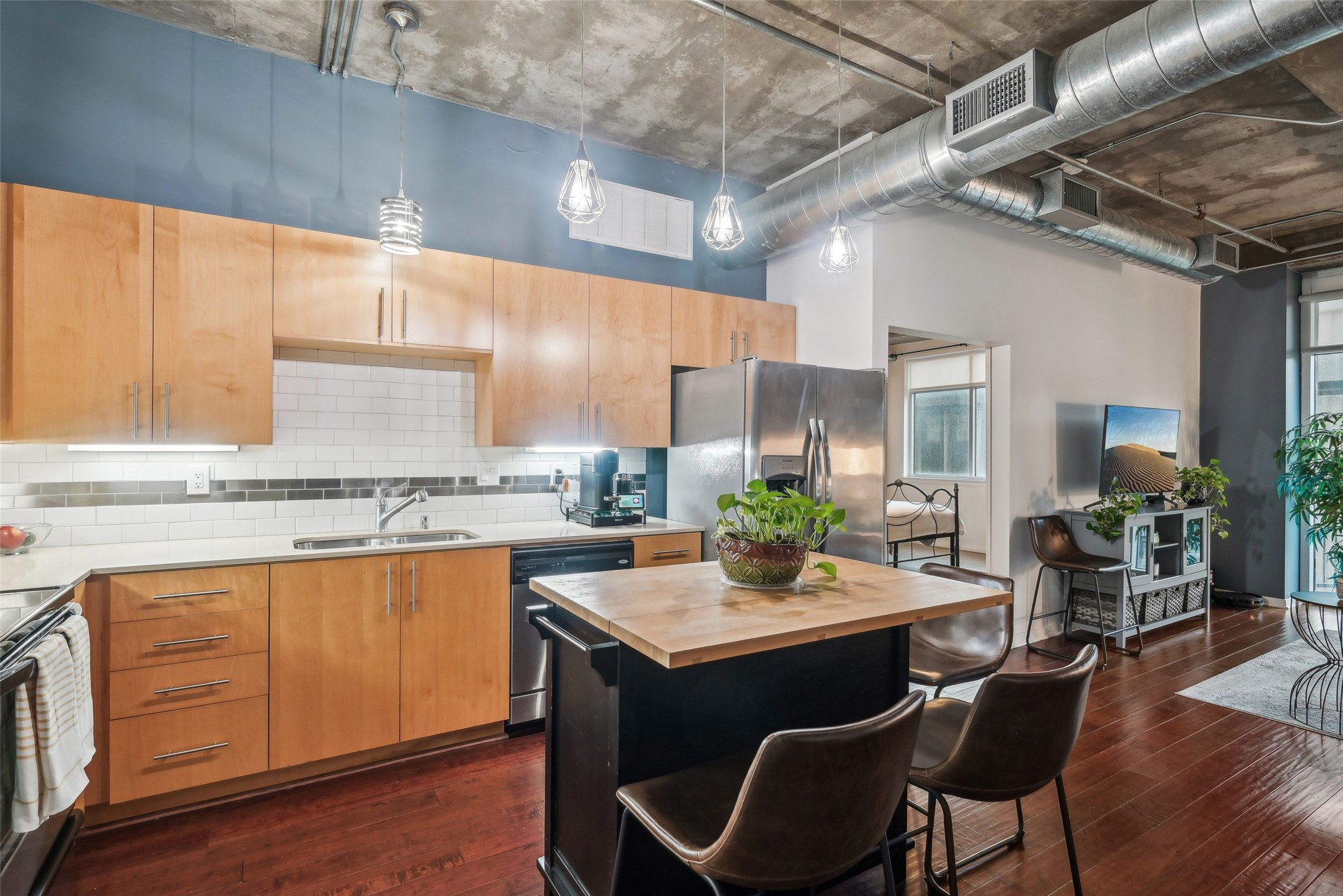 1001 Belleview Street 403 , Dallas, TX, 75215 | 20924365 | Realty Texas LLC