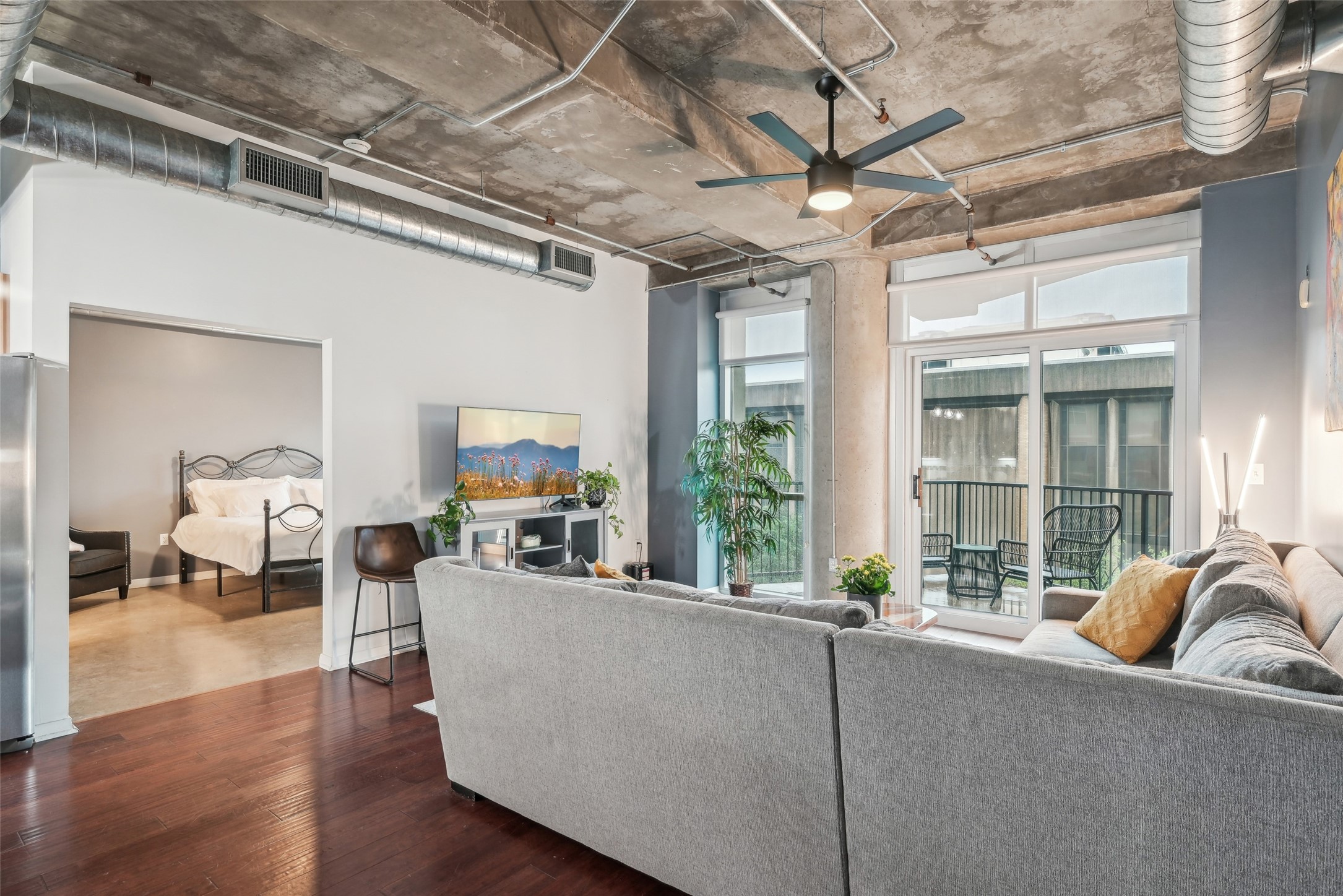 1001 Belleview Street 403 , Dallas, TX, 75215 | 20924365 | Realty Texas LLC